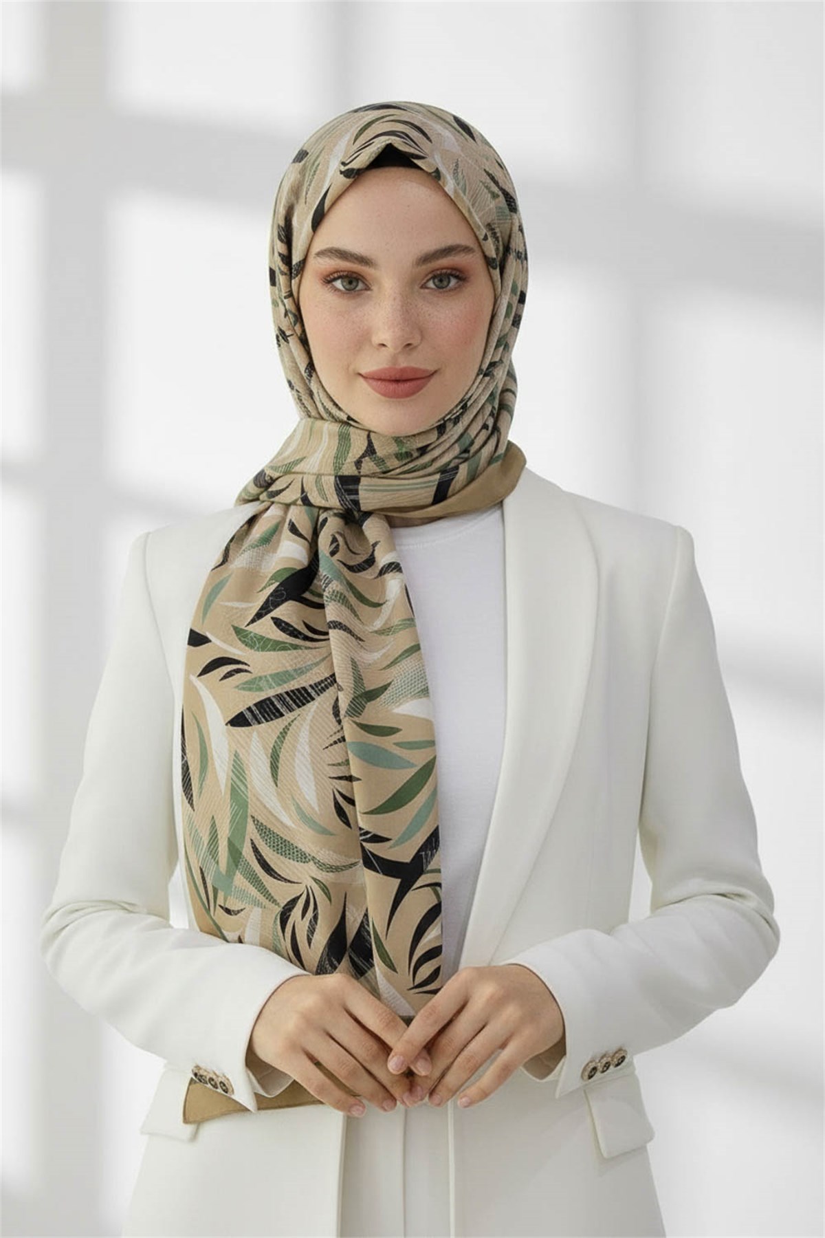 KREP GEOMETRIK DESENLİ MİNT YEŞİLİ RENKLİ 75X195 KIRIŞMAZ ŞAL