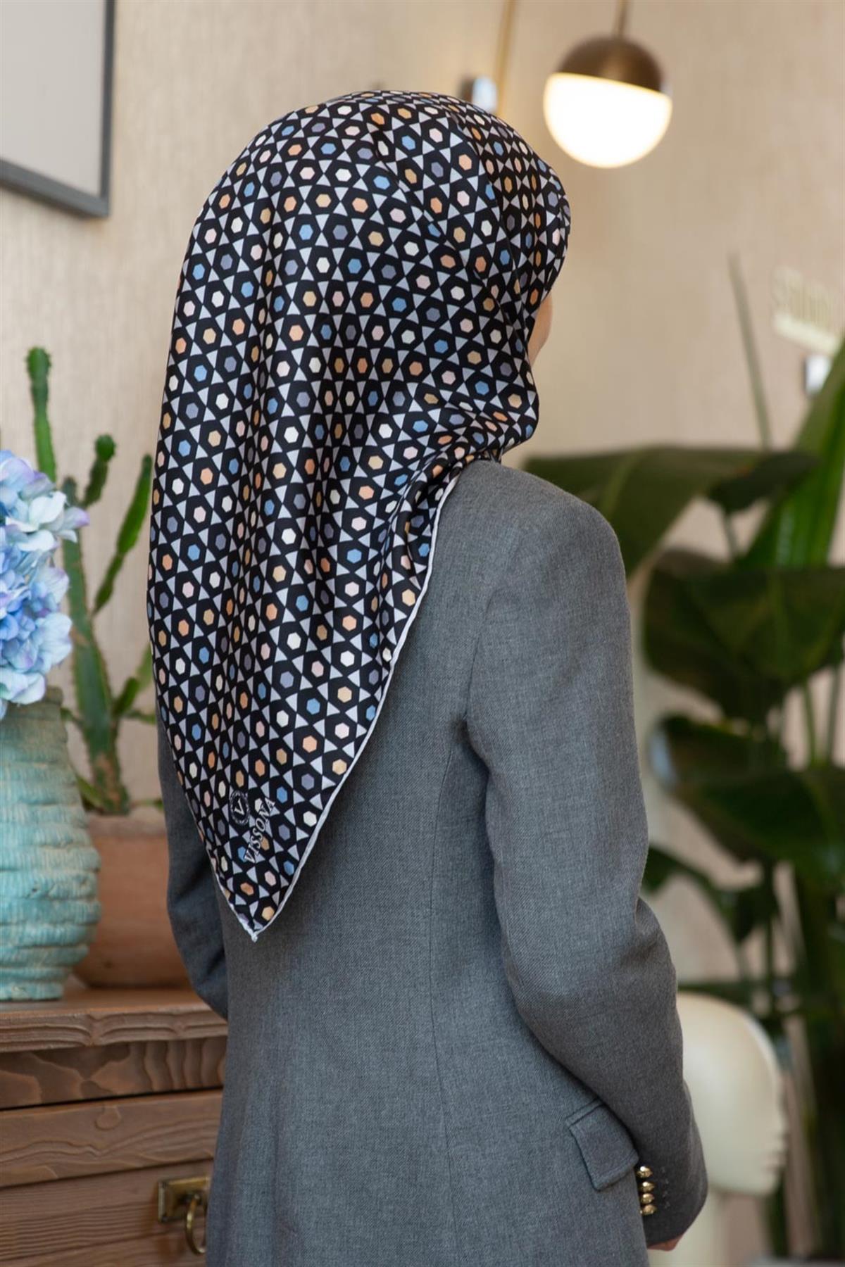 %100 Twill İpek Nokta Desenli Siyah - Gri Renkli 90x90 Eşarp Dikim Şekli : El Dikişi