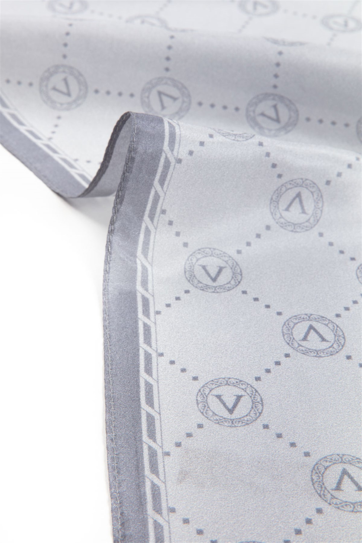 % 100 İpek V Logo Desenli Gri Renkli 90x210 Şal