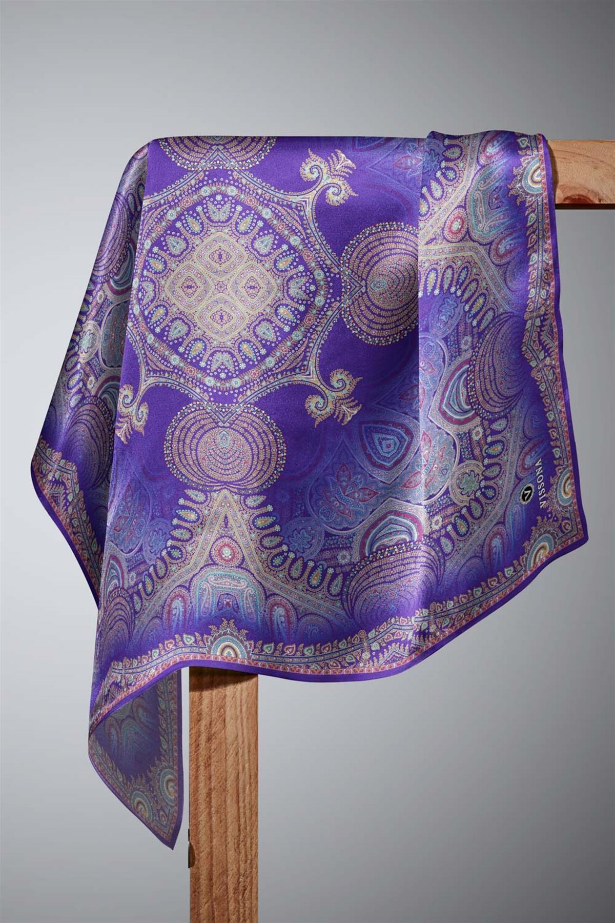 %100 Twill İpek Şal Desenli Mor Renkli 90x90 Eşarp Dikim Şekli : El Dikişi