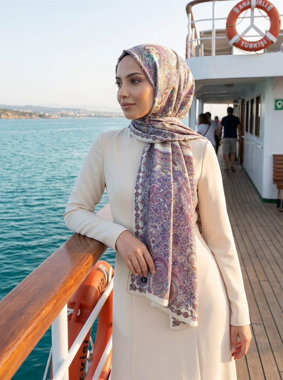 100% İpek Etro Desenli Haki - Nar Çiçeği Renkli 92x210 Şal
