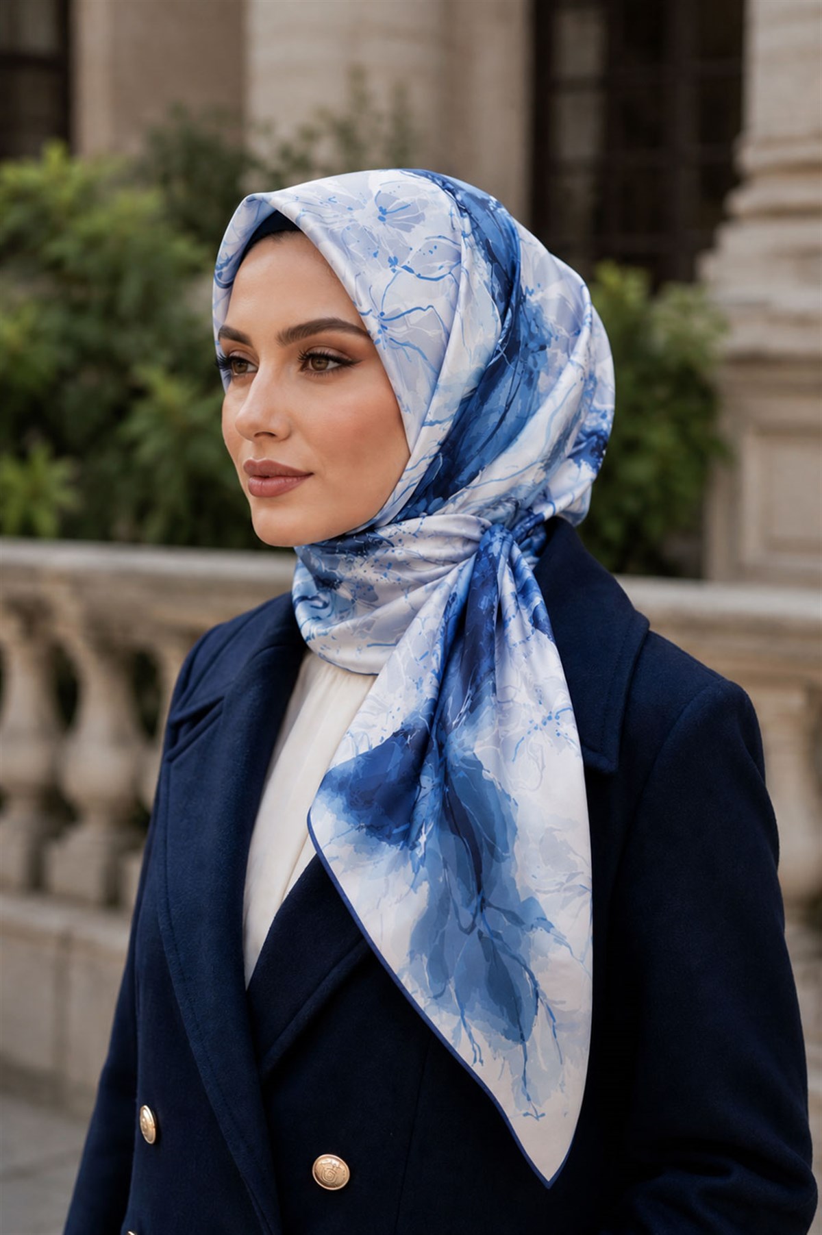 %100 Twill İpek Çiçekli Sulu Boya Dalga Desenli Gri - İndigo Renkli 90x90 Eşarp Dikim Şekli : El Dikişi
