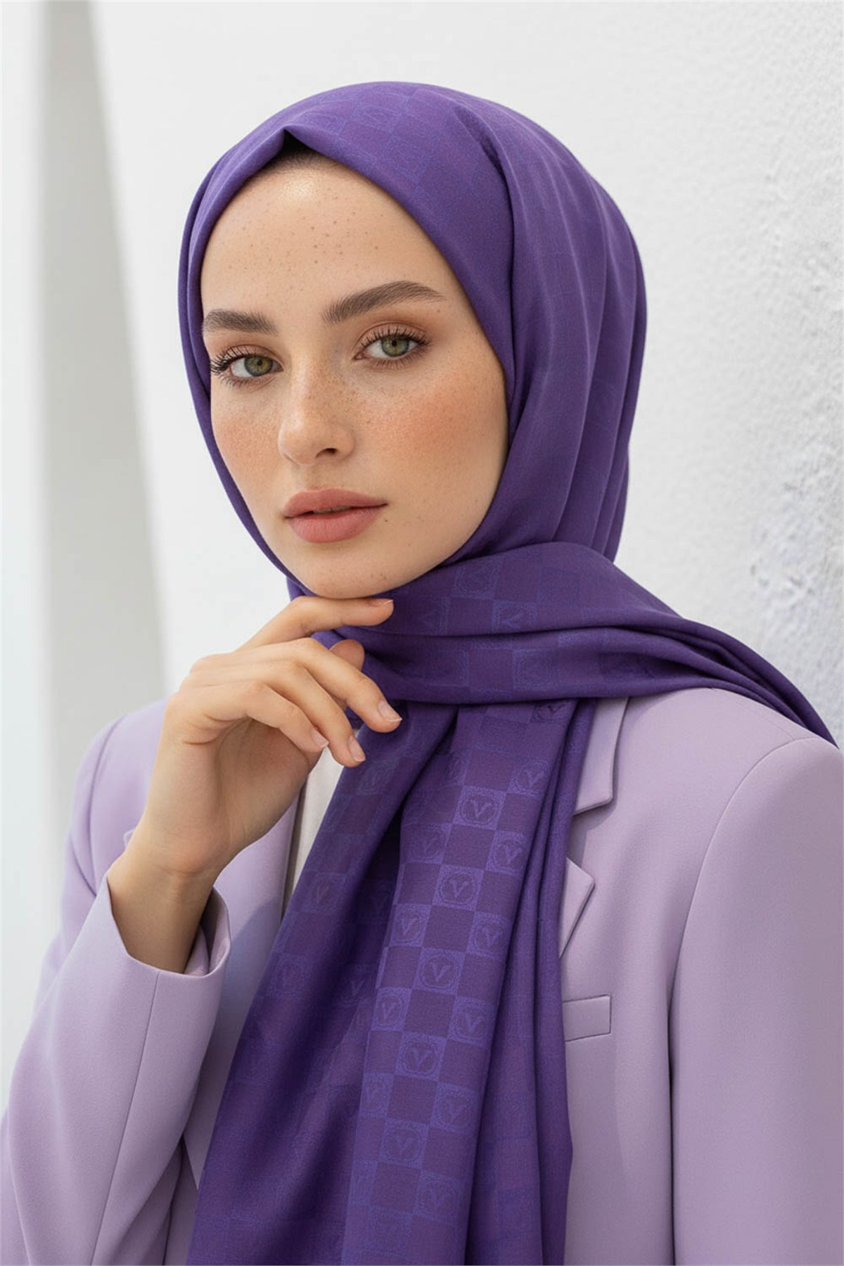 Vissona %57 İPEK %43 PAMUK Monogram Desenli Mor Renkli Şal -  70x190 Dikiş Tipi İtalyan Dikişli