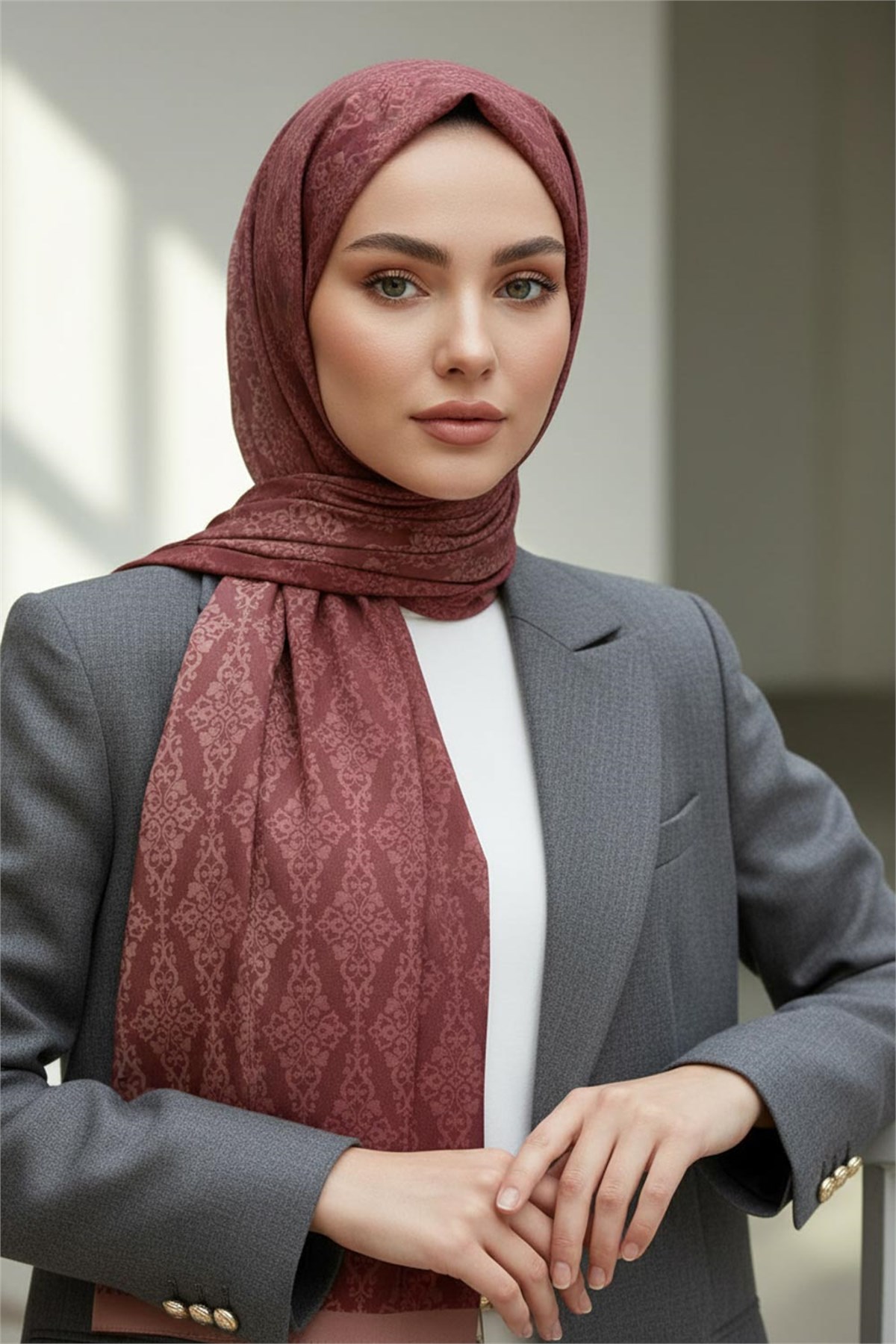 KREP BAROK DESENLİ TABA RENKLİ KIRIŞMAZ ŞAL
