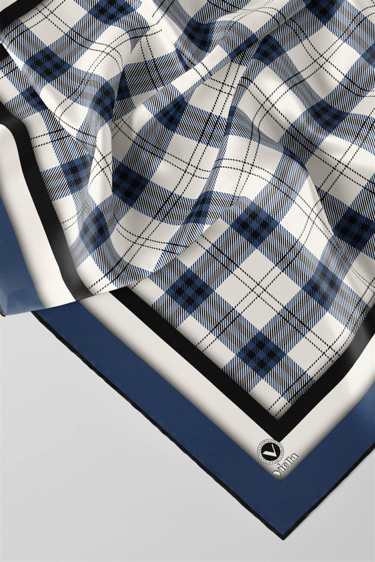 Twill Ekose Desenli İndigo Renkli 90x90 Eşarp (İpek İçermez) Kenar Dikiş Şekli El Dikişli