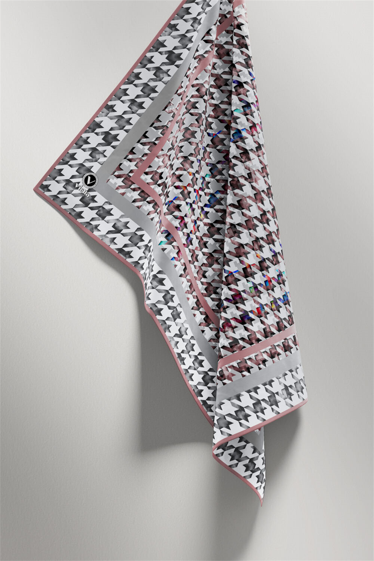 Twill Kazayağı Desenli Pudra Renkli 90x90 Eşarp (İpek İçermez) Kenar Dikiş Şekli El Dikişli