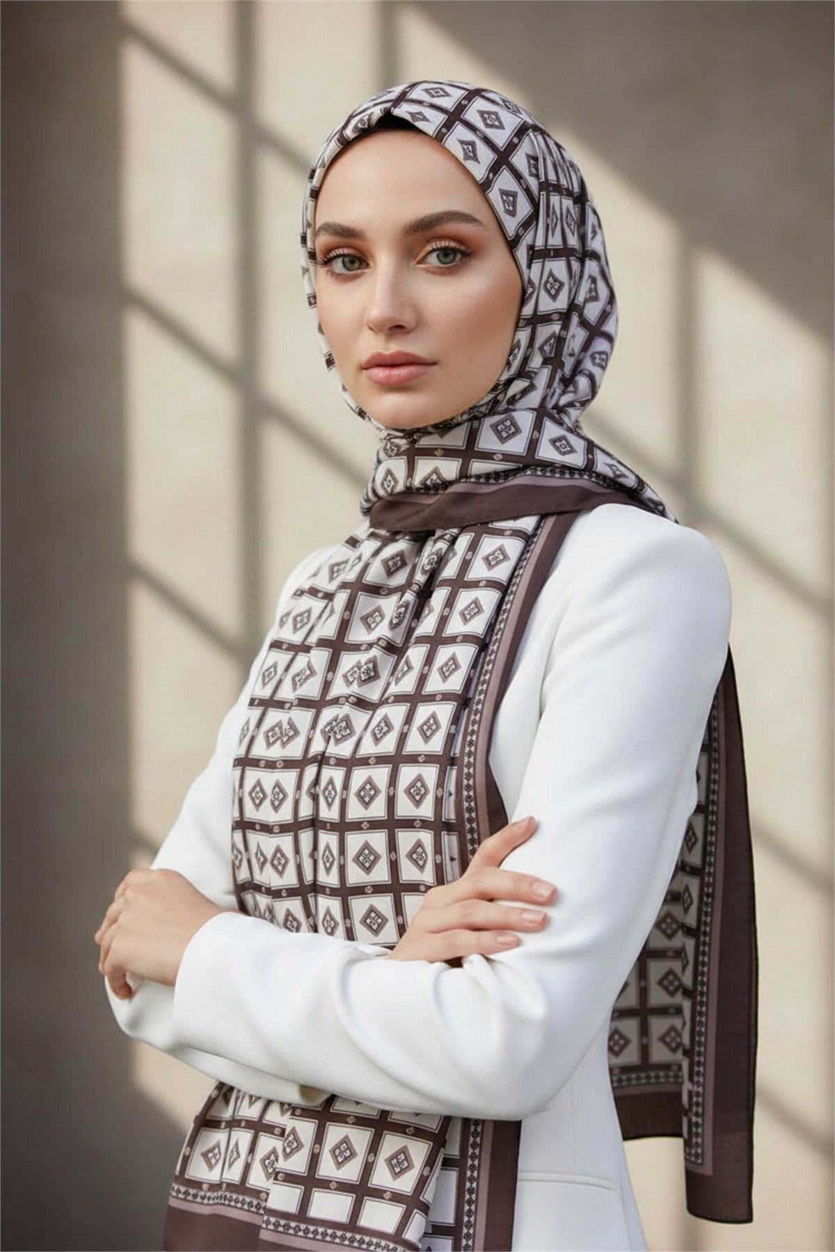 KREP KARE DESENLİ VİZON RENKLİ 75X195 KIRIŞMAZ ŞAL
