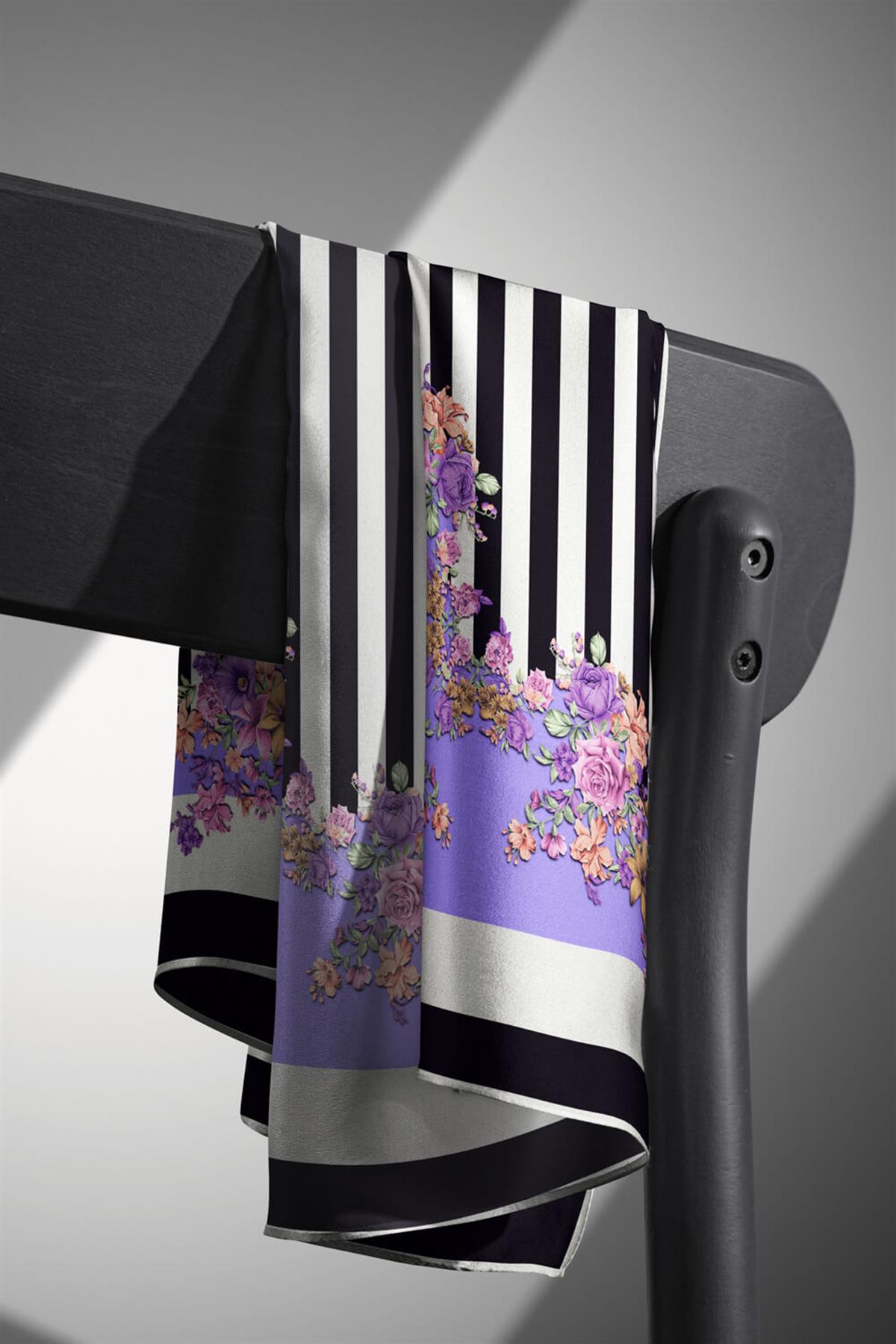 %100 Twill İpek Çıtır Çiçekli Ve Çizgi Desenli Siyah - Lila Renkli 90x90 Eşarp Dikim Şekli : El Dikişi