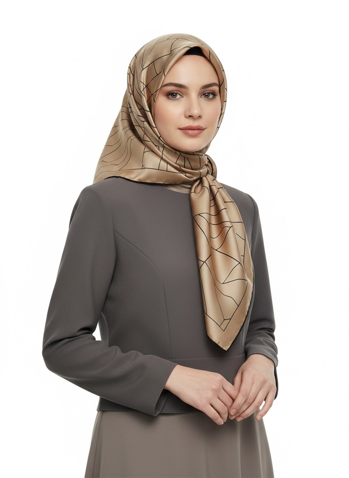 %100 Twill İpek Çizgi Desenli Bej - Siyah Renkli 90x90 Eşarp Dikim Şekli : El Dikişi