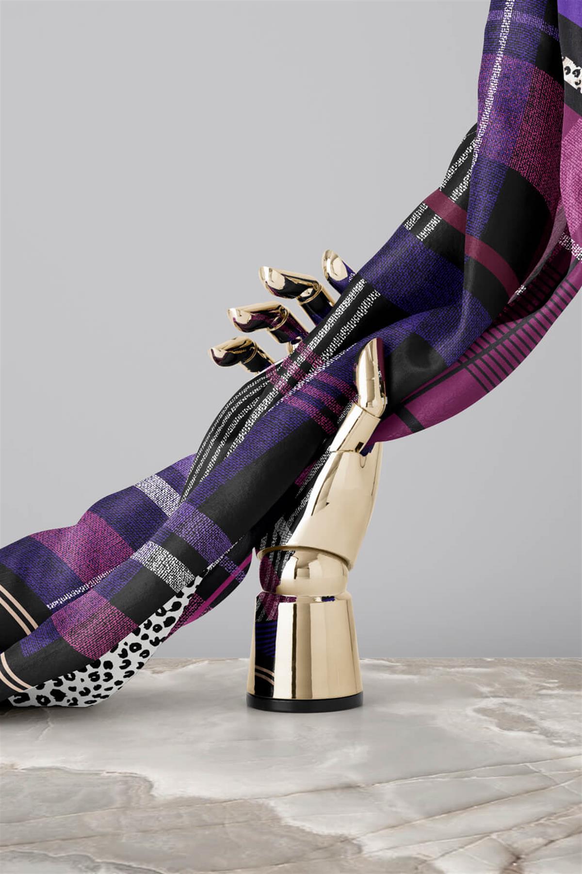 %100 Twill İpek Ekoseli Ve Leopar Desenli Siyah - Mor Renkli 90x90 Eşarp Dikim Şekli : El Dikişi