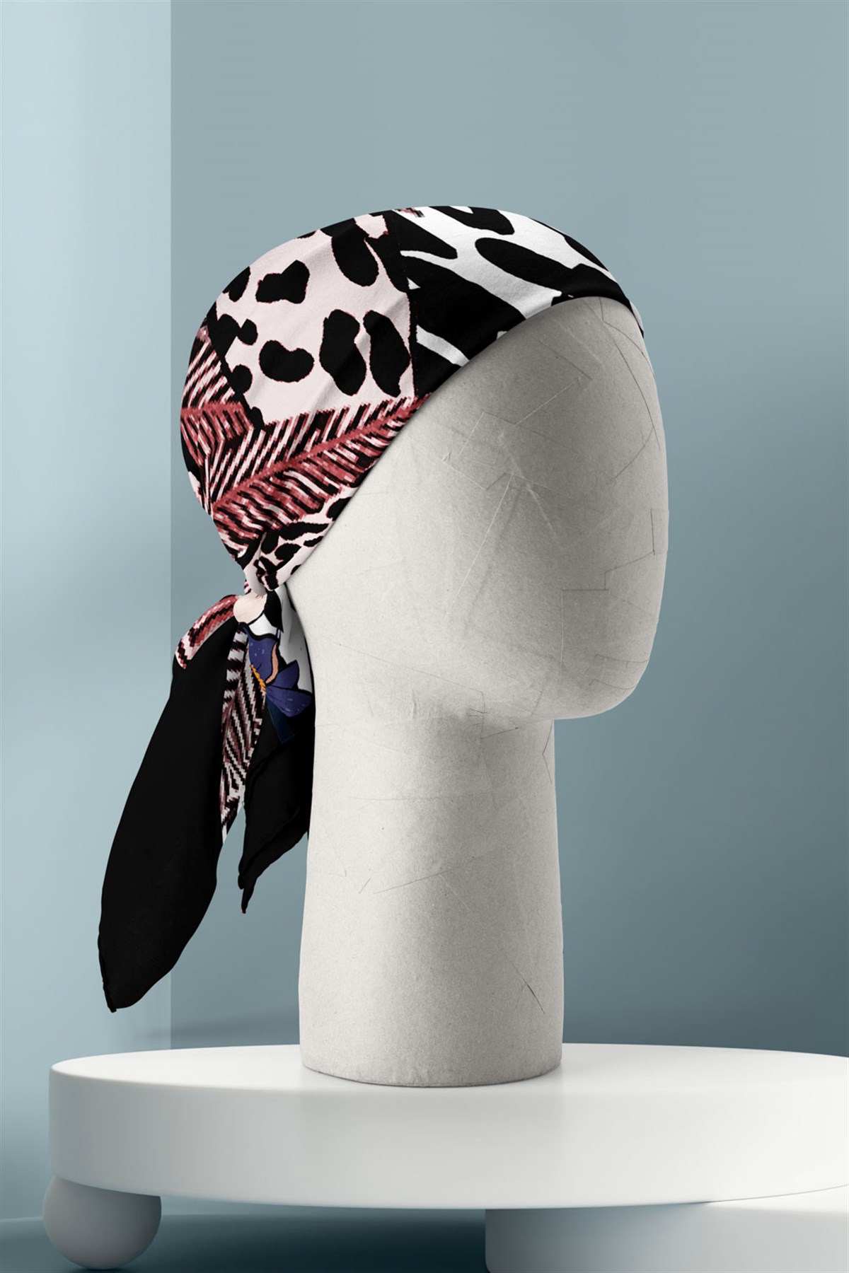 Violla Kadın Kırmızı Kaplan Desenli 50x50 Bandana