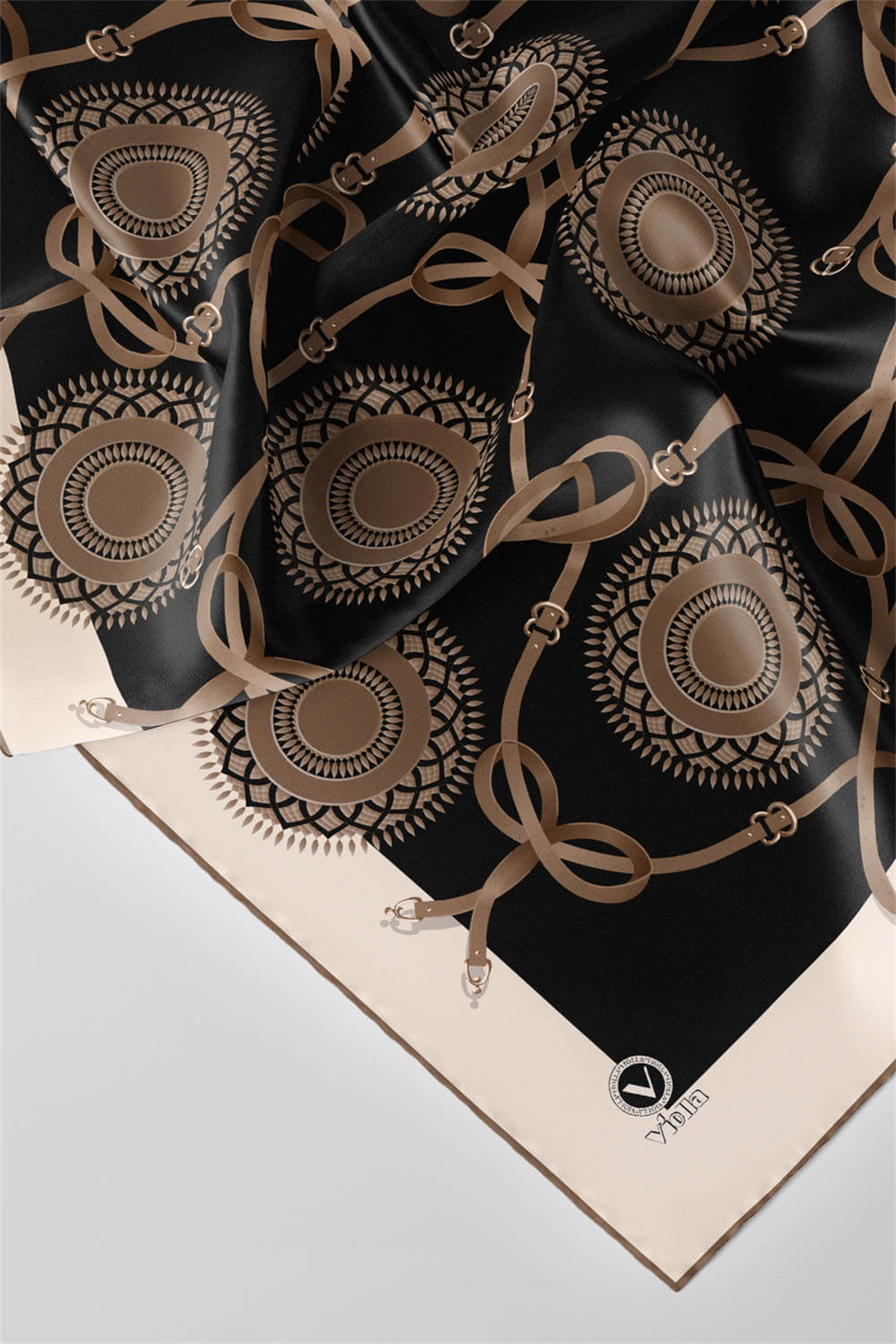 Twill Kemerli Ve Geometrik Desenli Bej Renkli 90x90 Eşarp (İpek İçermez) Kenar Dikiş Şekli El Dikişli
