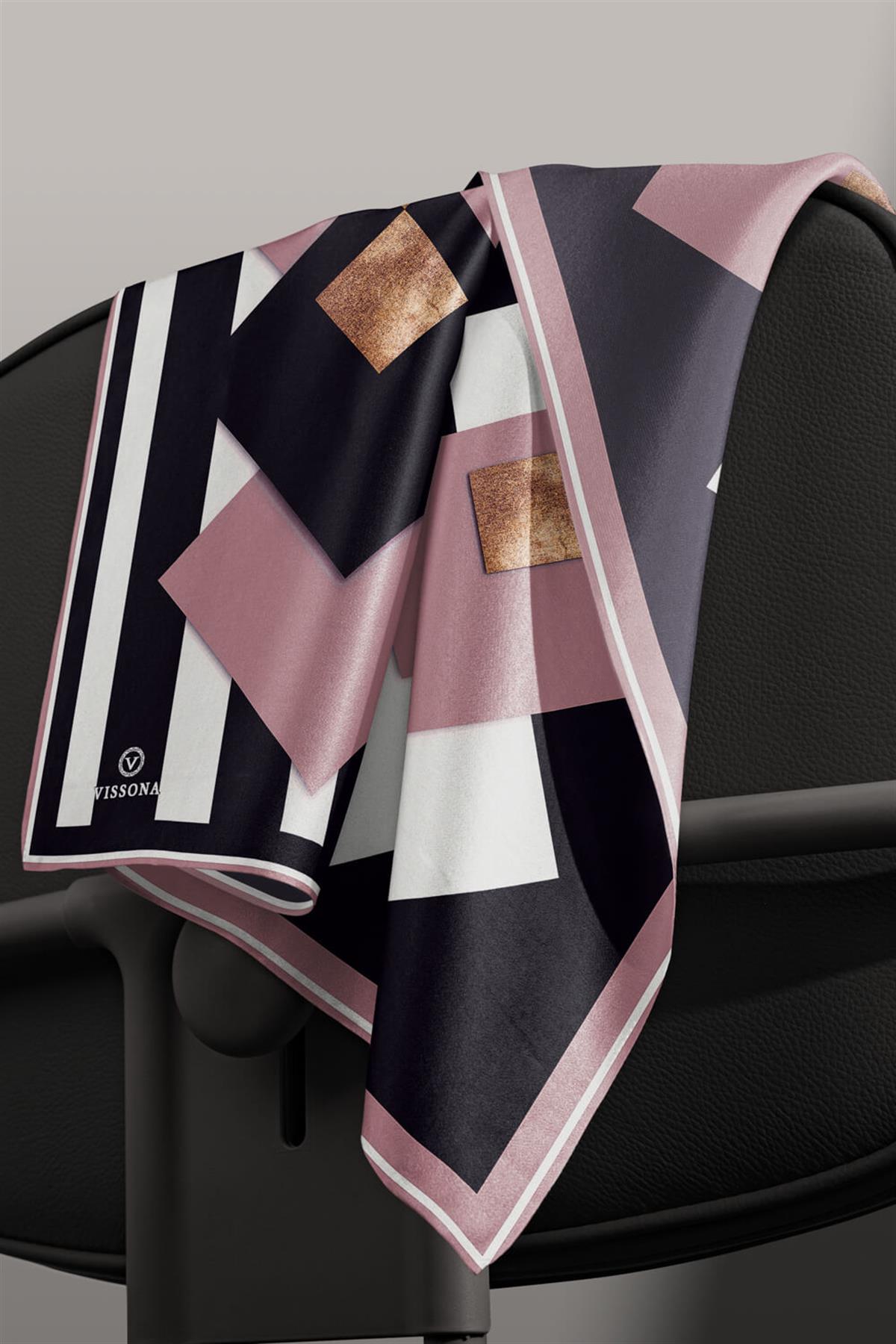 %100 Twill İpek Karo Desenli Pudra - Siyah Renkli 90x90 Eşarp Dikim Şekli : El Dikişi