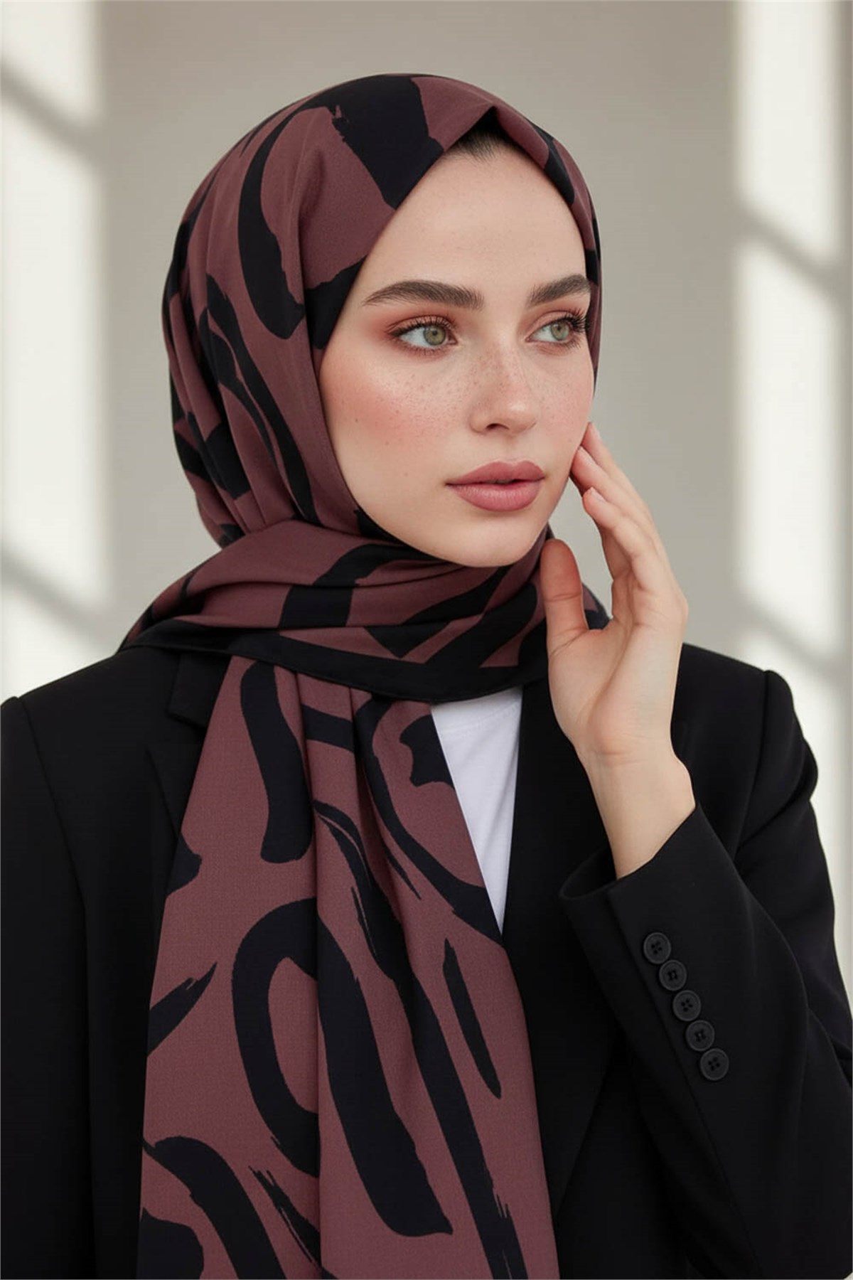 KREP FIRÇA DARBESİ DESENLİ GÜL KURUSU RENKLİ 75X195 KIRIŞMAZ ŞAL
