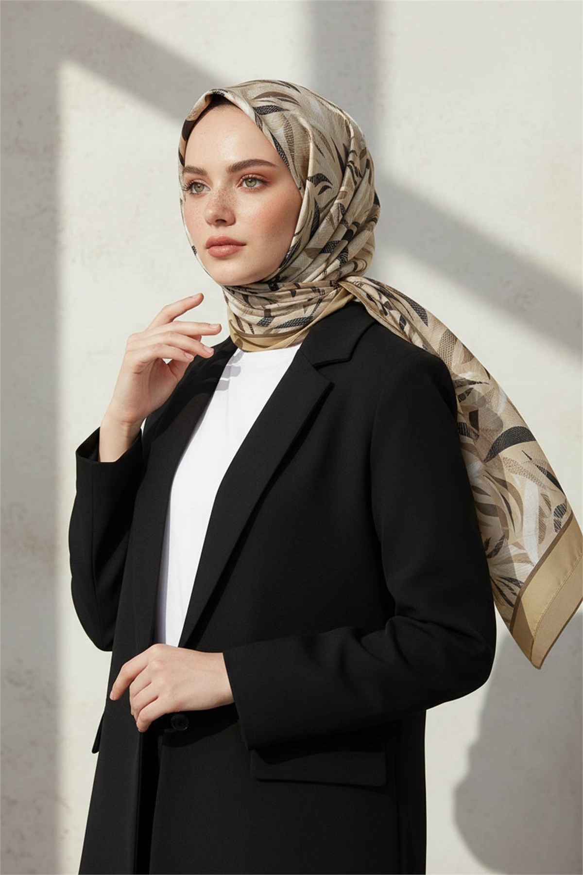 KREP GEOMETRIK DESENLİ VİZON RENKLİ 75X195 KIRIŞMAZ ŞAL
