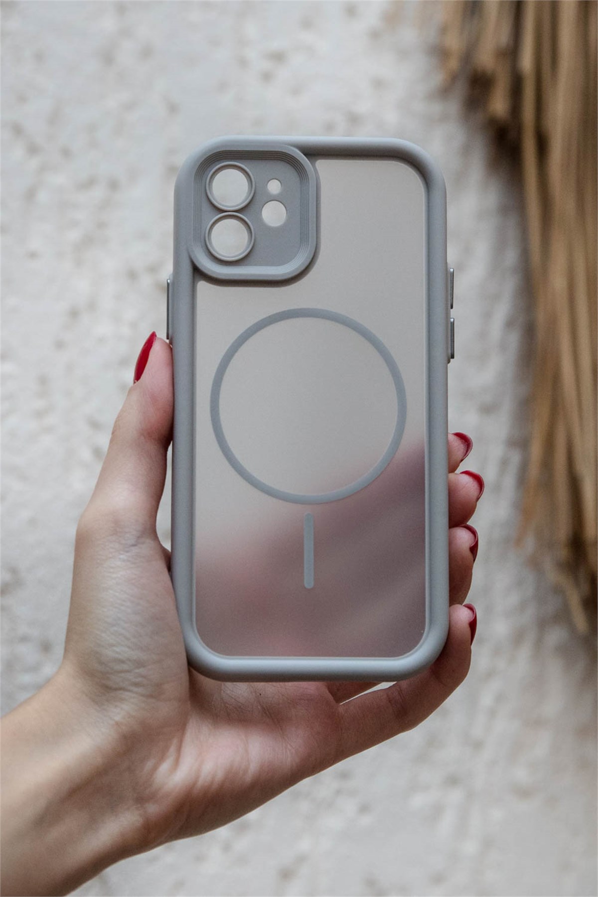 iPhone 12 Kılıf – Kamera Korumalı – MagSafe Uyumlu – Gri Renk – Mat Silikon Telefon Kılıfı