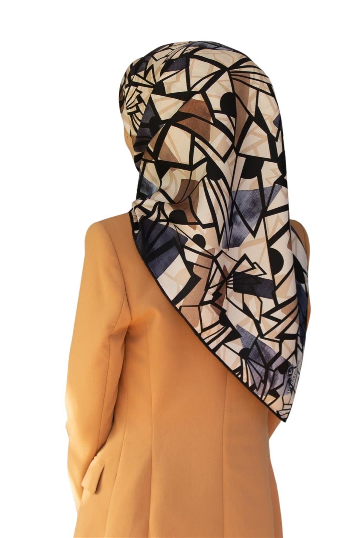 %100 Twill Renkli Petek Desenli Bej - Gri Renkli 90x90 Eşarp Dikim Şekli: El Dikişii