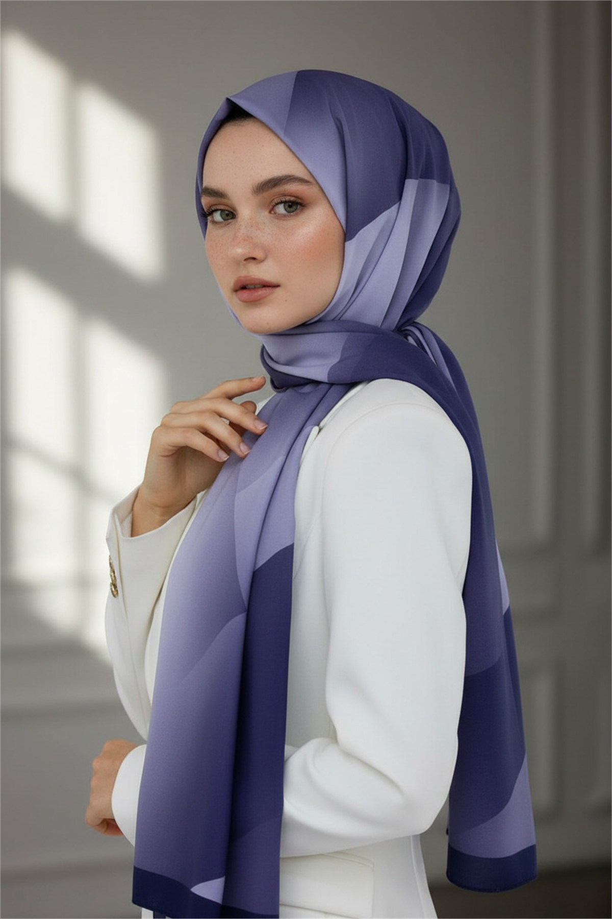 KREP TONSÜRTON DESENLİ İNDİGO RENKLİ 75X195 KIRIŞMAZ ŞAL
