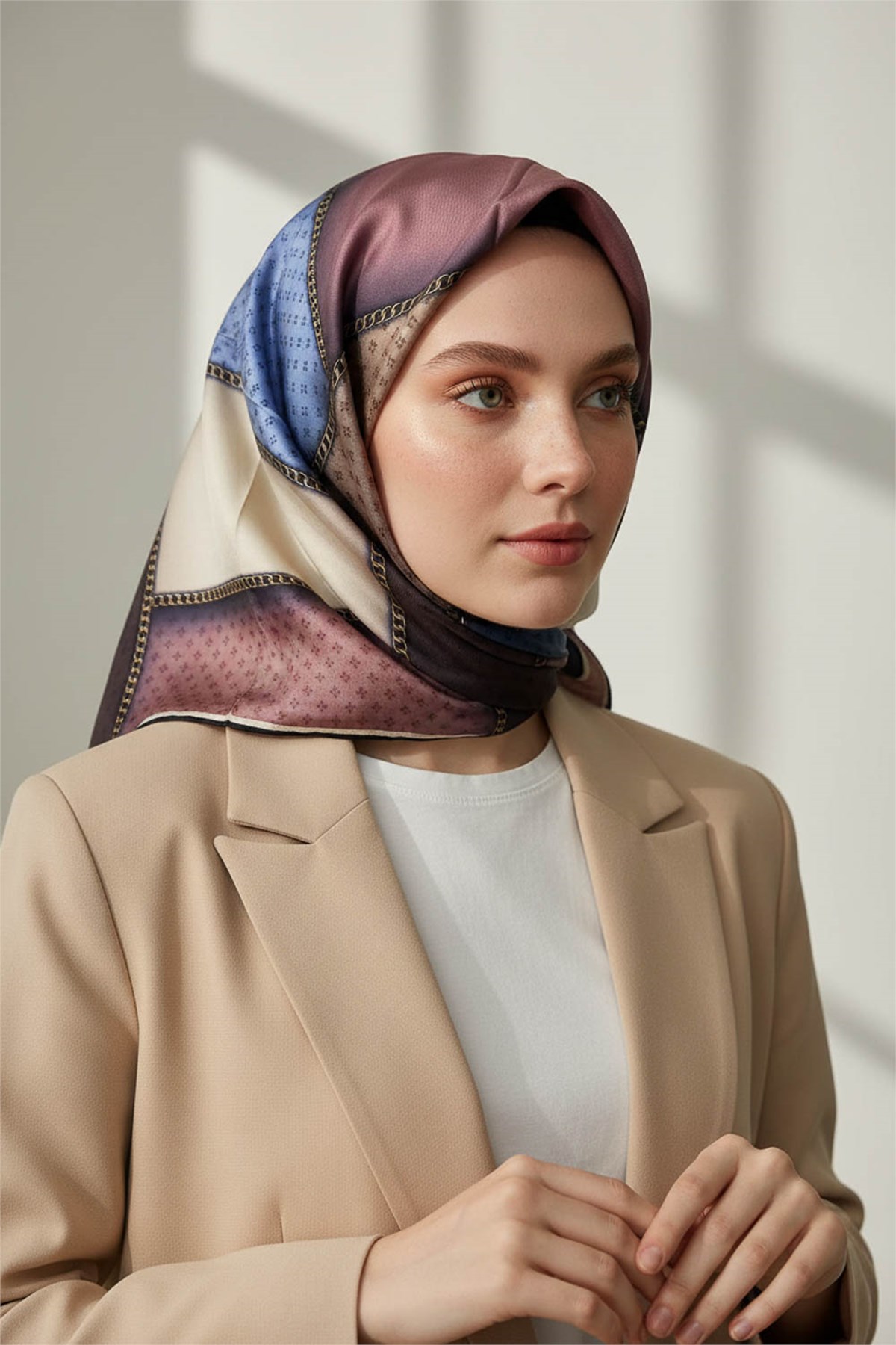 %100 Twill İpek Eşarp 90x90 Geometrik Kare Desenli El Dikişli Kadın Eşarp