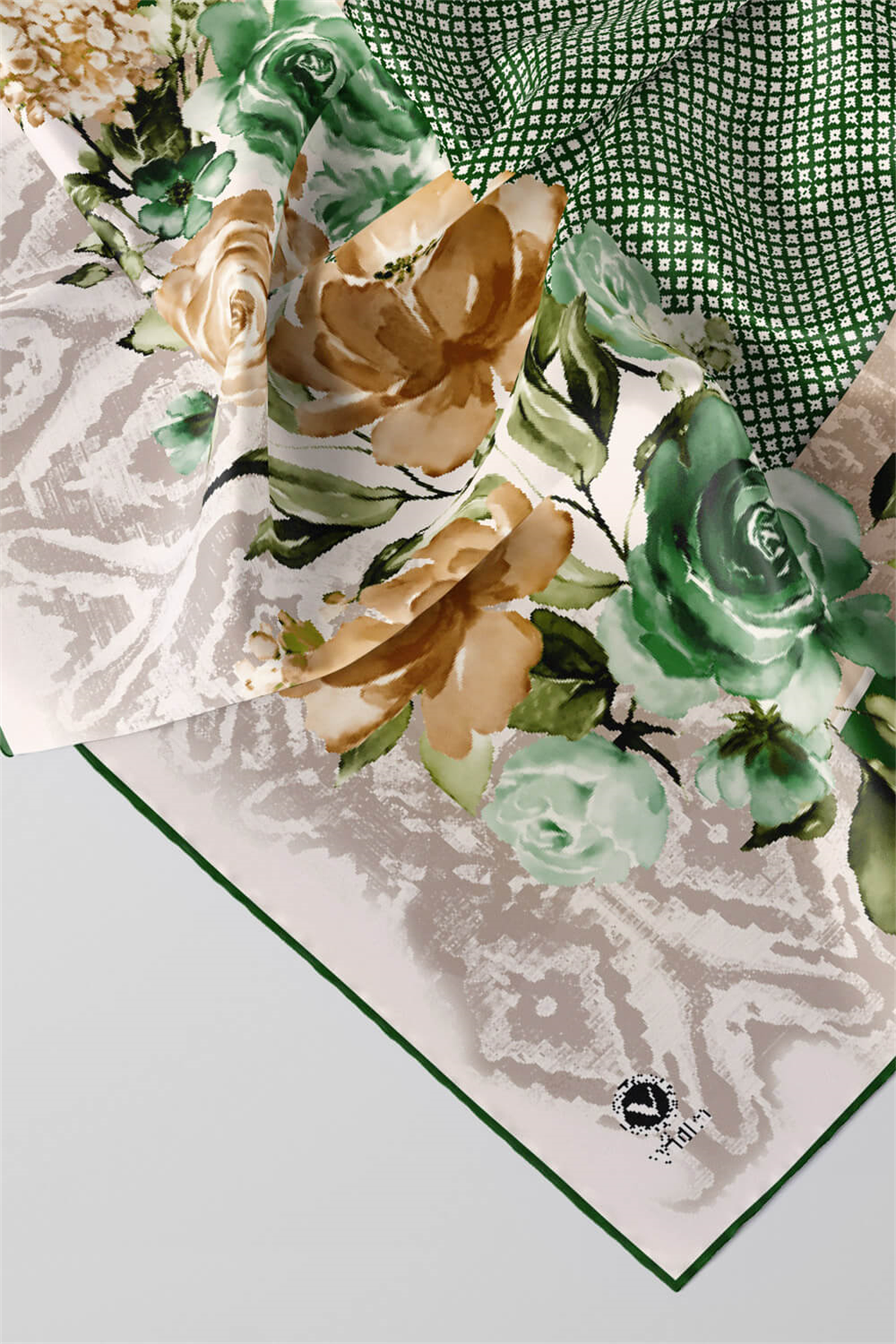 Twill Çiçek Desenli Zümrüt Yeşili Renkli 90x90 Eşarp (İpek İçermez) Kenar Dikiş Şekli El Dikişli