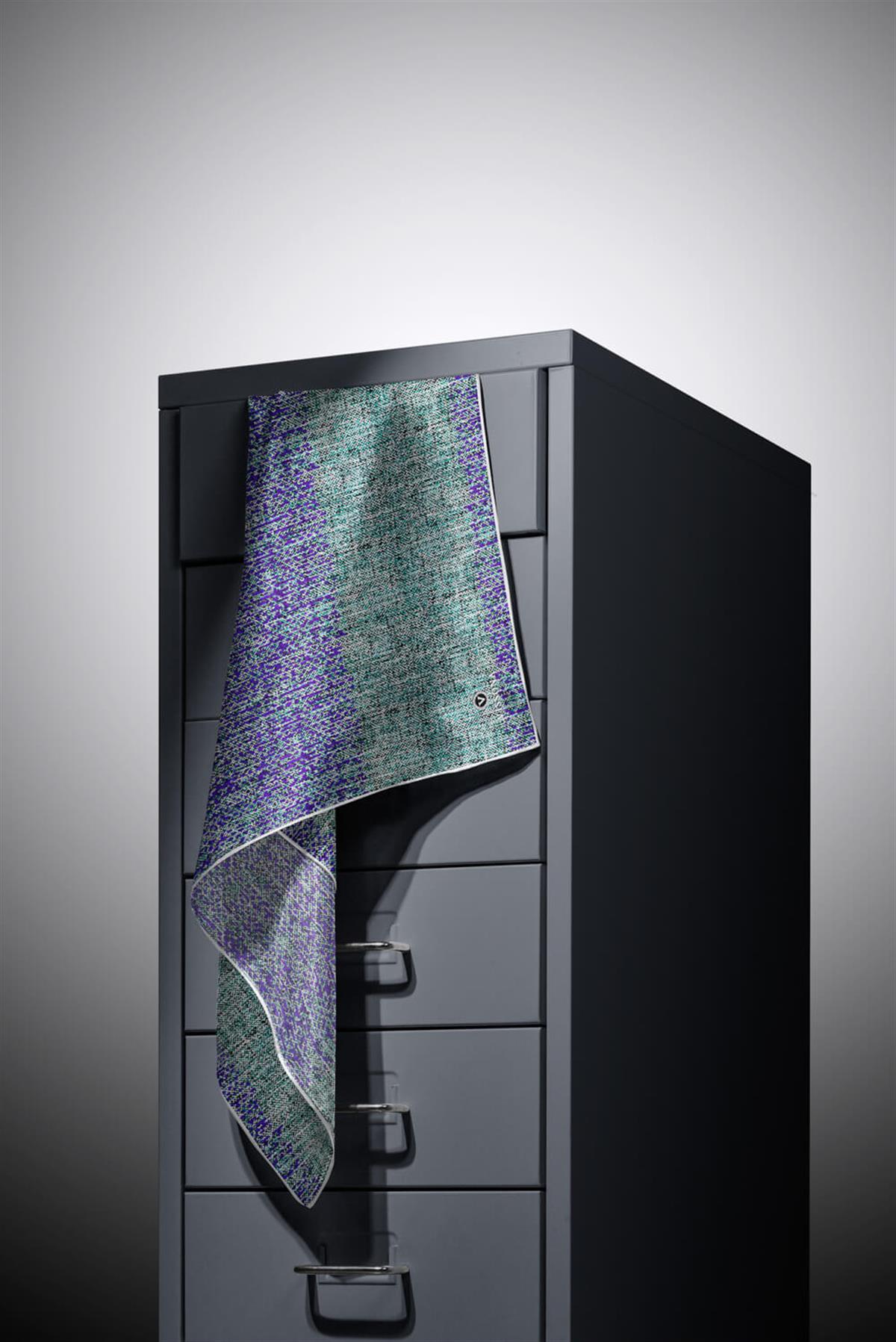 %100 Twill İpek Dokulu Desen Mor - Turkuaz Renkli 90x90 Eşarp Kenar Dikiş Şekli El Dikişli