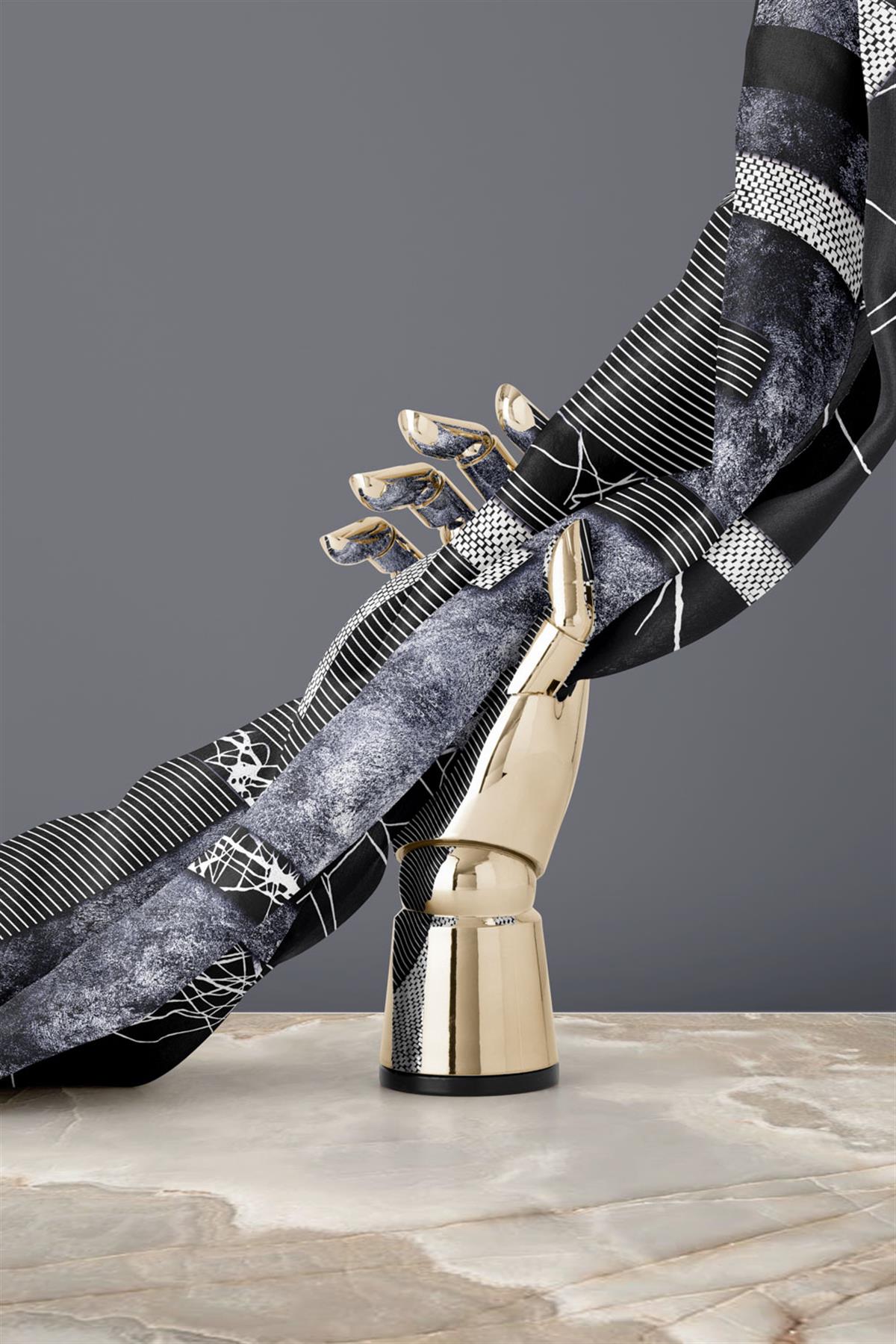 %100 Twill İpek Geometrik Desenli Siyah - Gri Renkli 90x90 Eşarp Dikim Şekli : El Dikişi