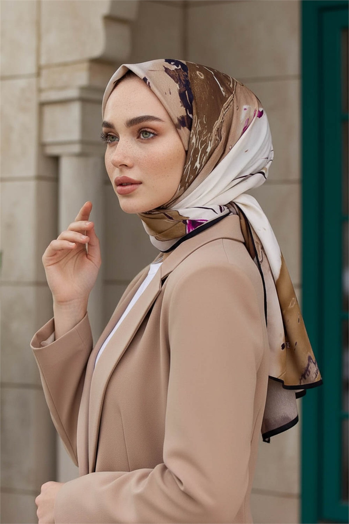 KREP BATİK DESENLİ SÜTLÜ KAHVE - MÜRDÜM RENKLİ 75X195 KIRIŞMAZ ŞAL