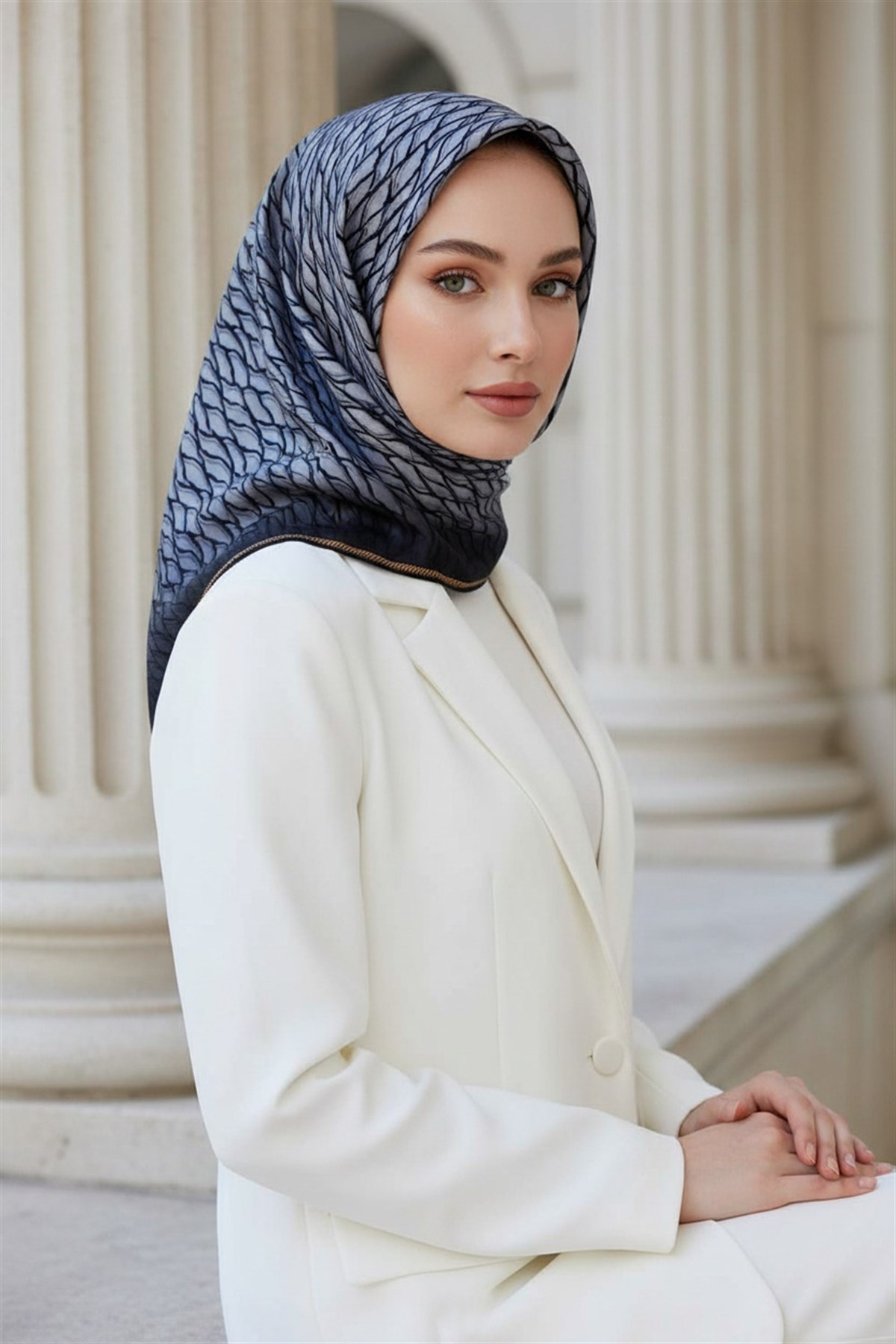 %100 Twill İpek File Desenli Gri - Siyah Renkli 90x90 Eşarp Dikim Şekli : El Dikişi