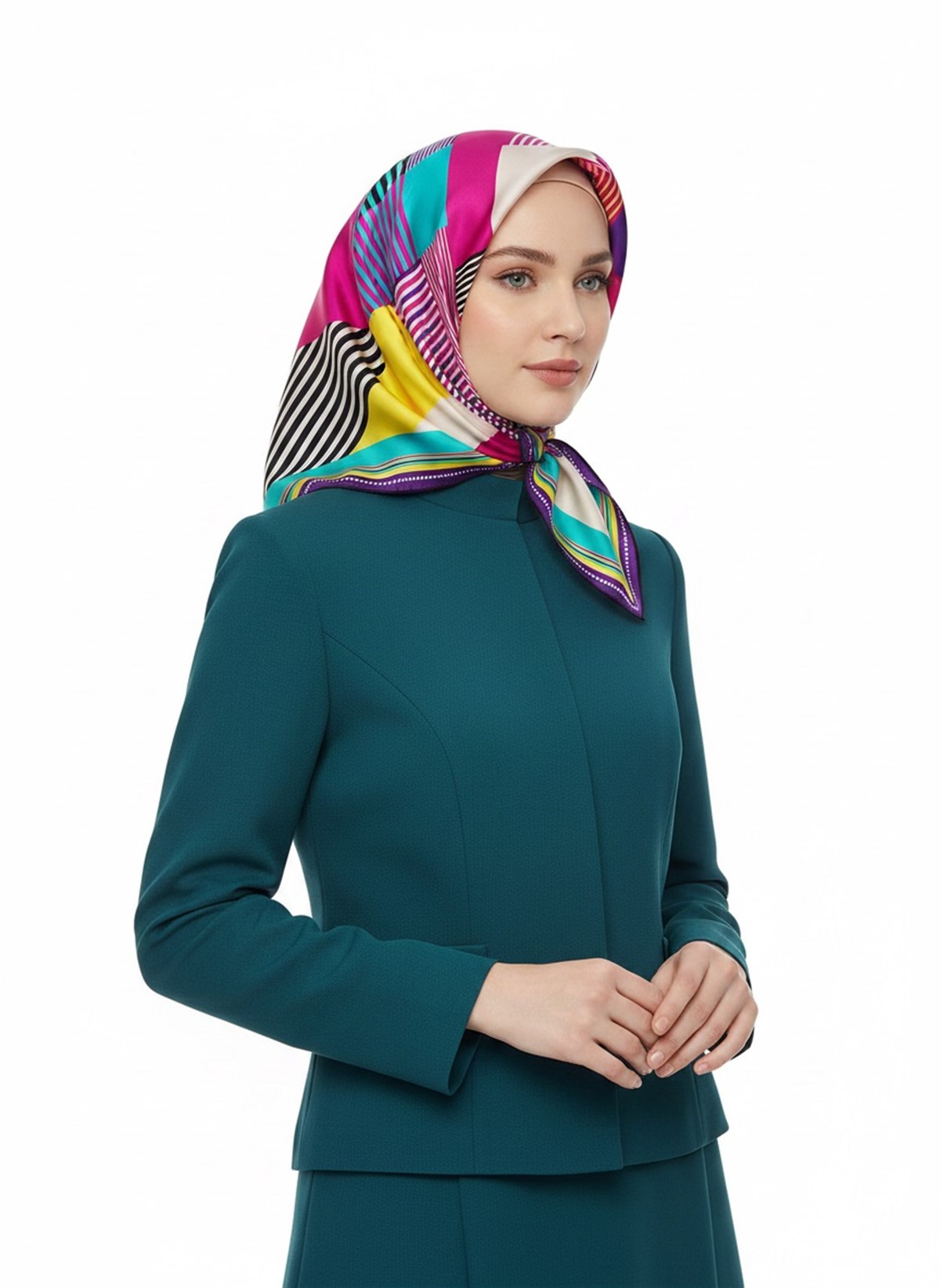 %100 Twill İpek Geometrik Desenli Fuşya - Mor Renkli 90x90 Eşarp Dikim Şekli : El Dikişi