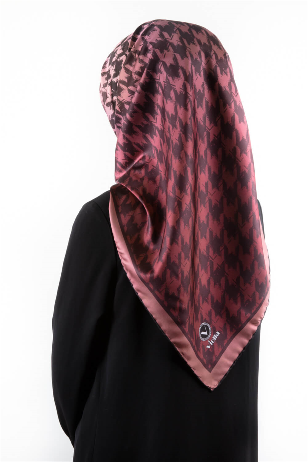 Twill Kazayağı Desenli Pudra Renkli 90x90 Eşarp (İpek İçermez) Kenar Dikiş Şekli El Dikişli