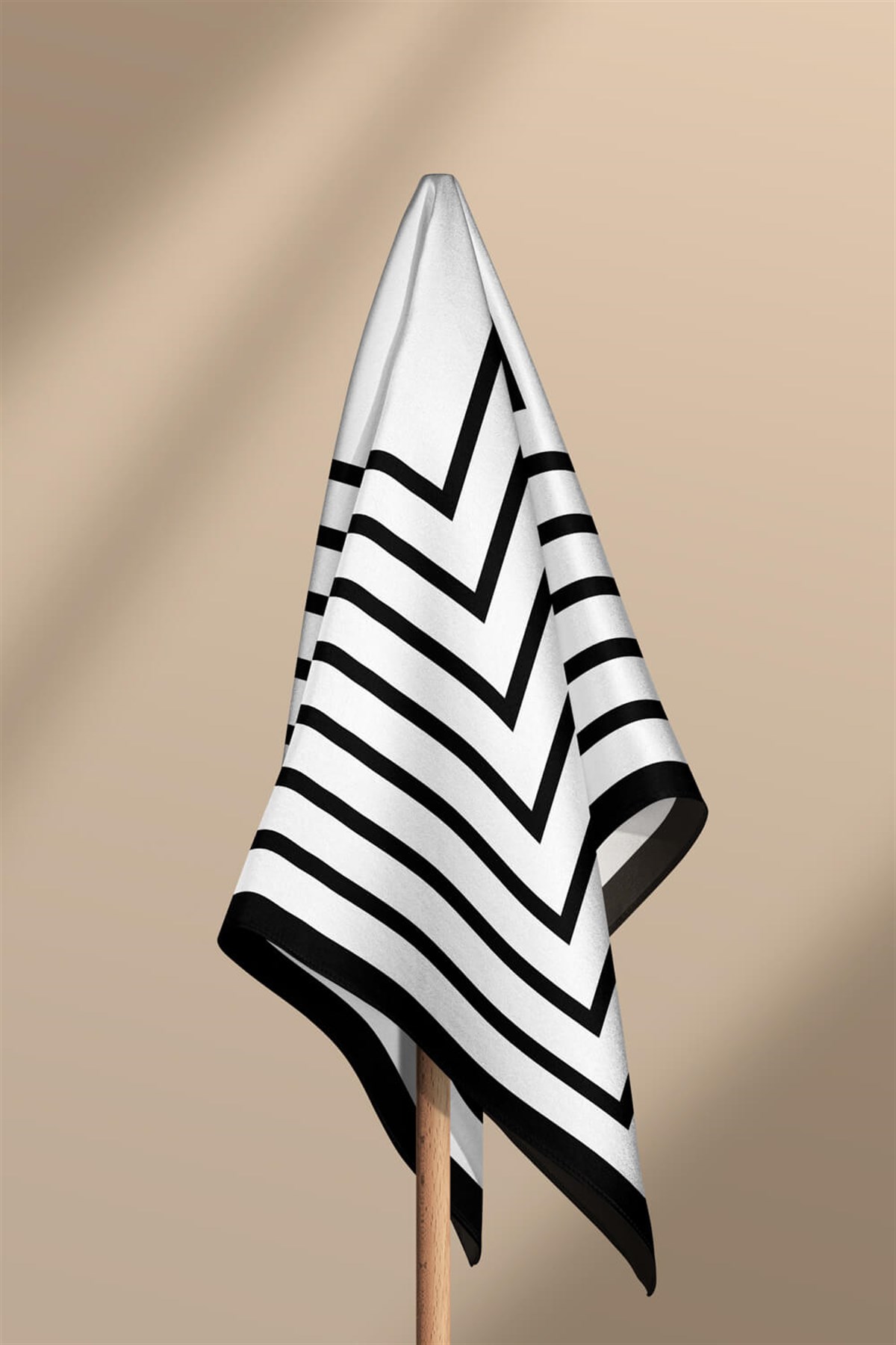 Violla ÇİZGİLİ BANDANA 55x55
