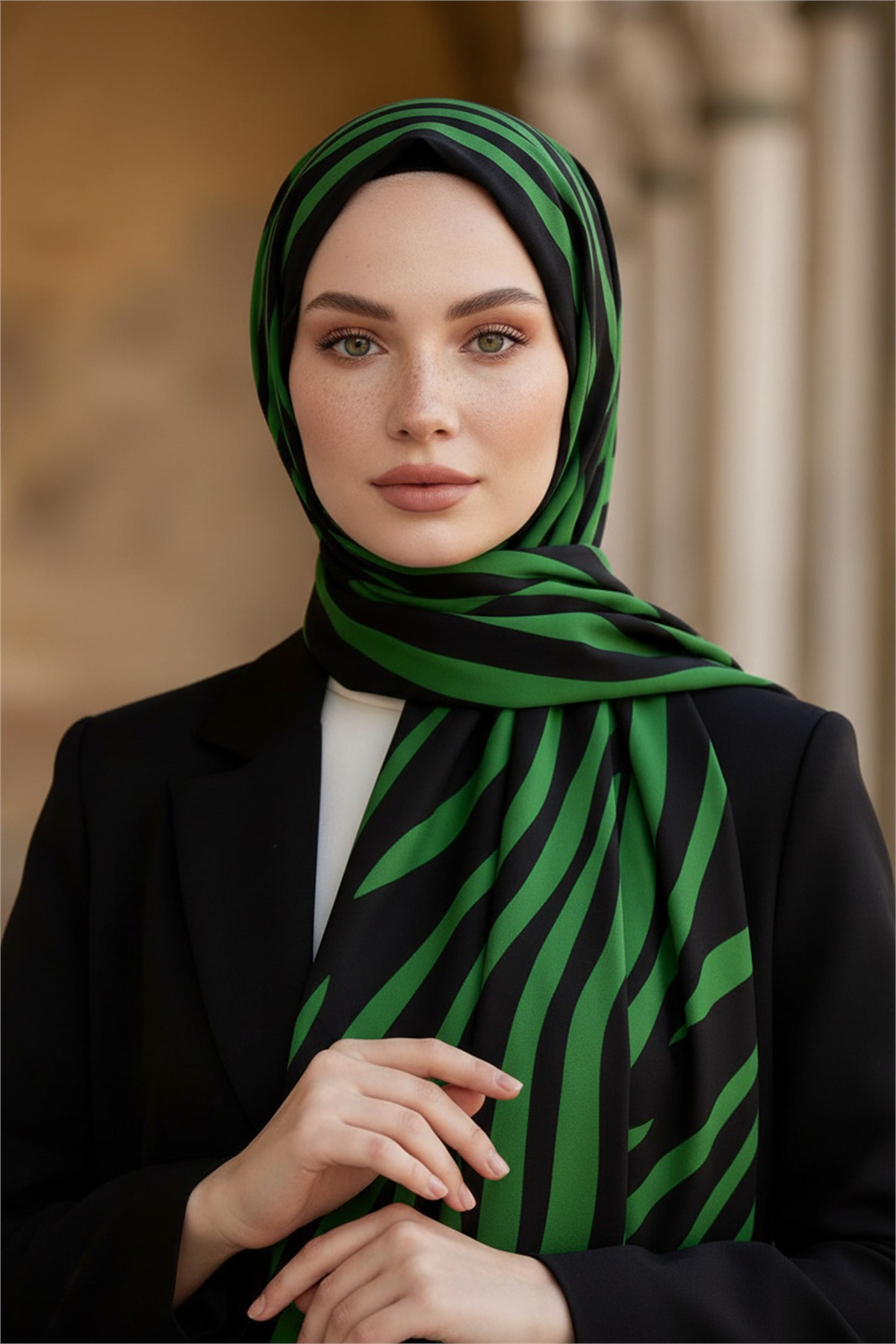 Kırışmaz Krep Şal Zebra Desenli Siyah Zümrüt Yeşili Kaymaz Kolay Şekil Alan 75x190 cm