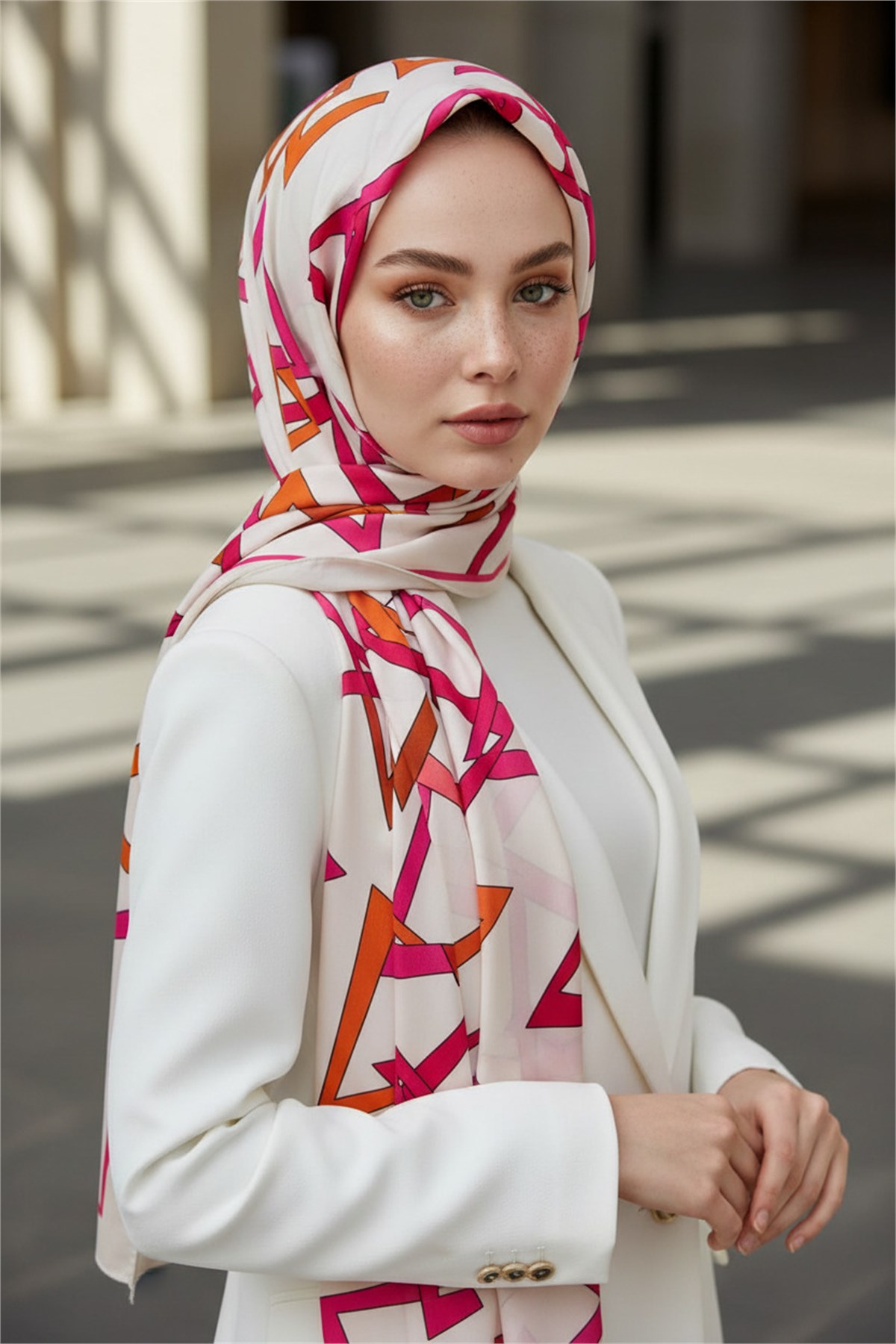 KREP GEOMETRİK DESENLİ FUŞYA RENKLİ 75X195 KIRIŞMAZ ŞAL