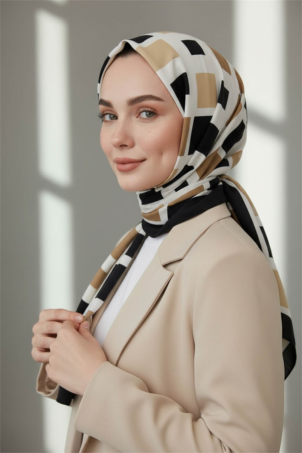 KREP KARE DESENLİ BEJ RENKLİ 75X195 KIRIŞMAZ ŞAL