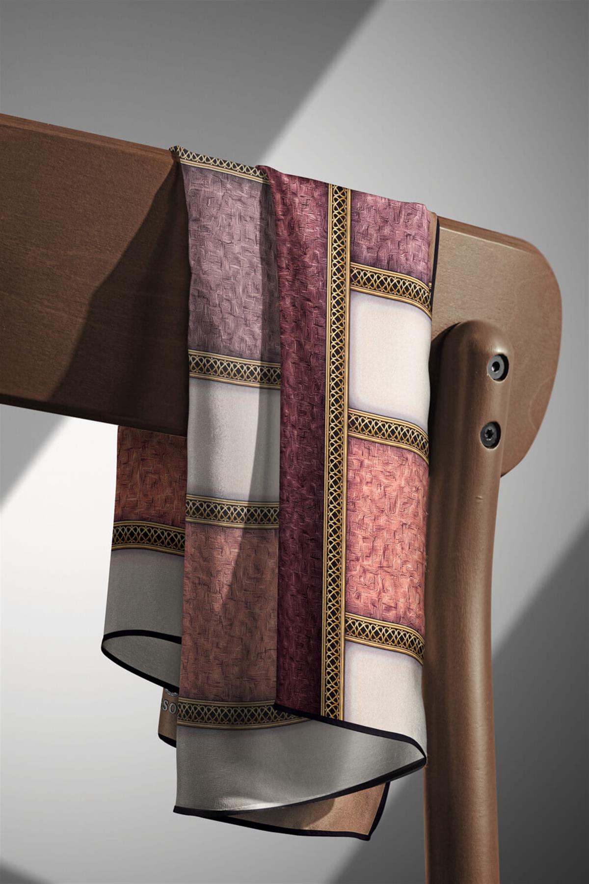 %100 Twill İpek Dokulu Ve Şerit Desenli Gül Kurusu - Somon Renkli 90x90 Eşarp Dikim Şekli : El Dikişi