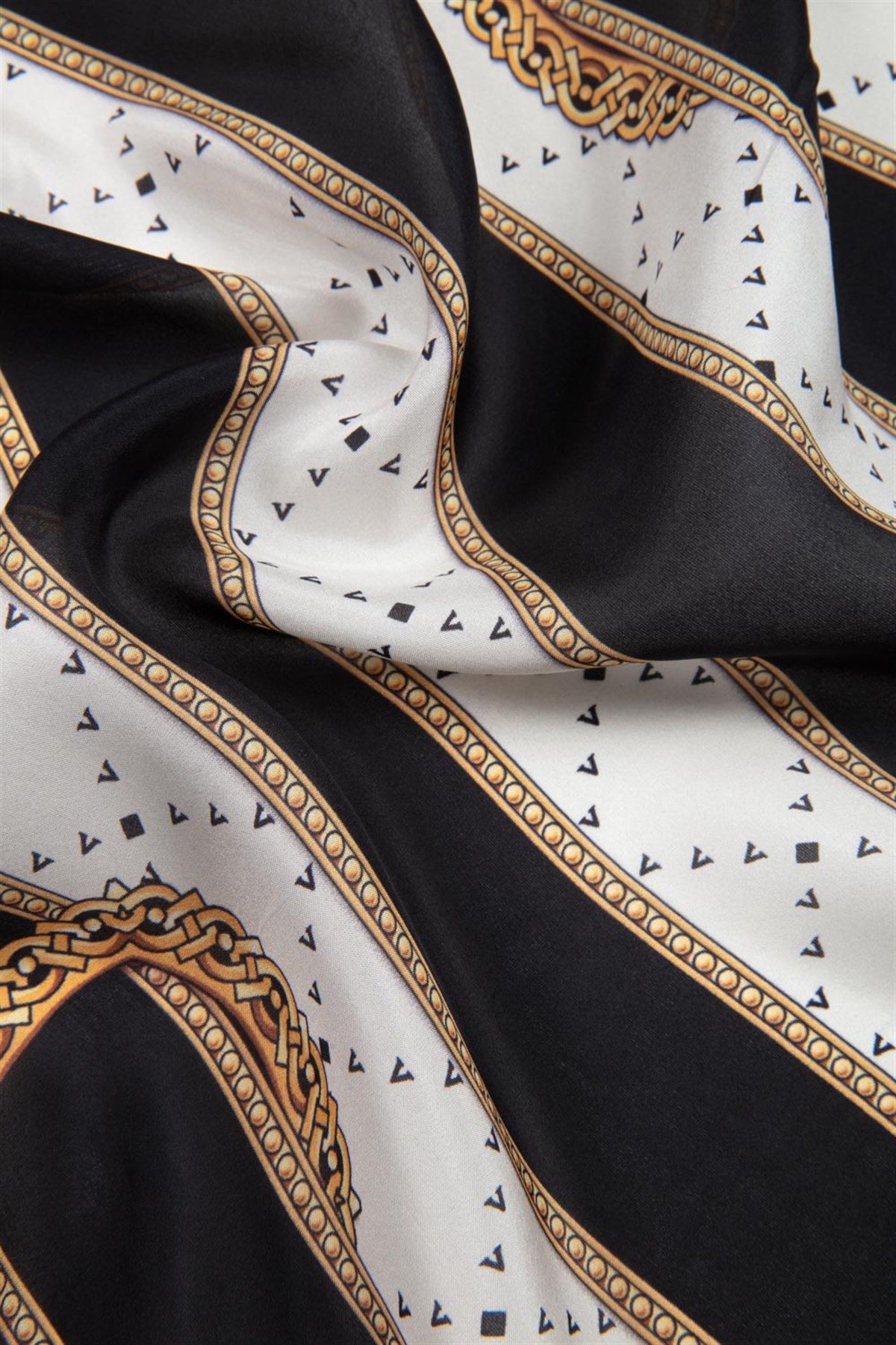 100% İPEK KEMER DESENLİ SİYAH - BEYAZ RENKLİ ŞAL