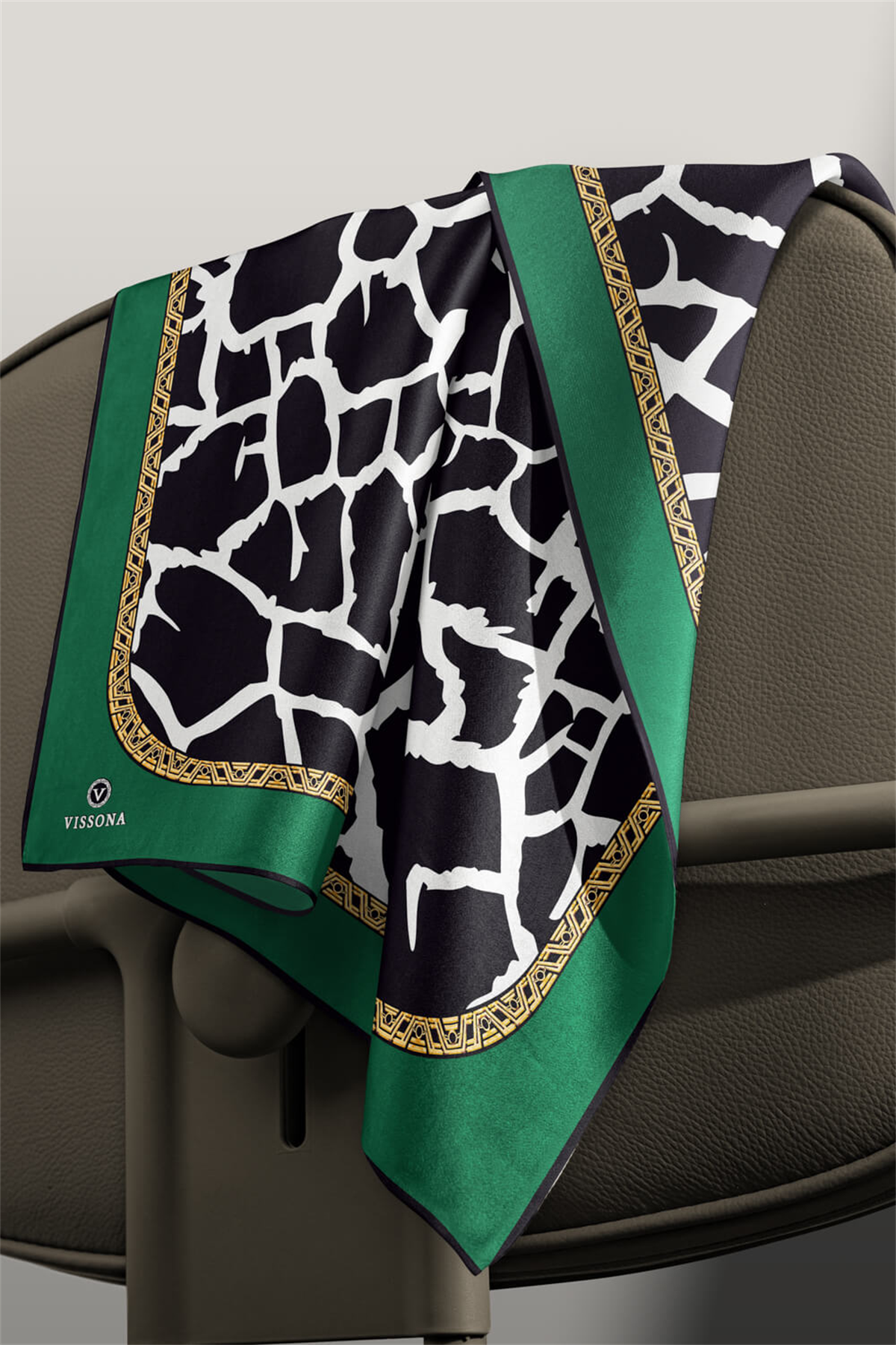 %100 Twill Taş Desenli Siyah - Zümrüt Yeşilli Renkli 90x90 Eşarp Dikim Şekli: El Dikişi