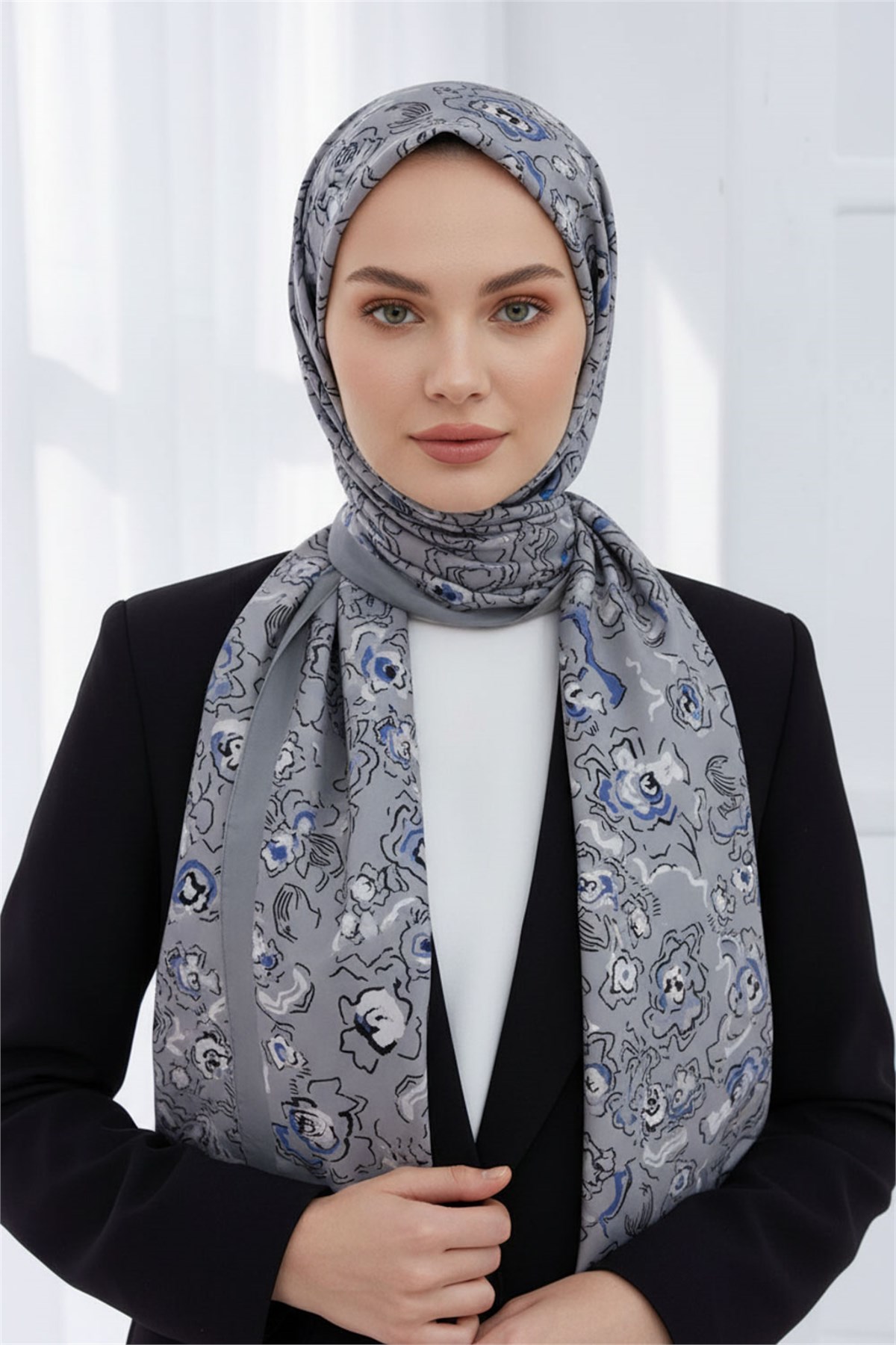 KREP ÇİÇEKLİ KREM - İNDİGO RENKLİ 75X195 KIRIŞMAZ ŞAL