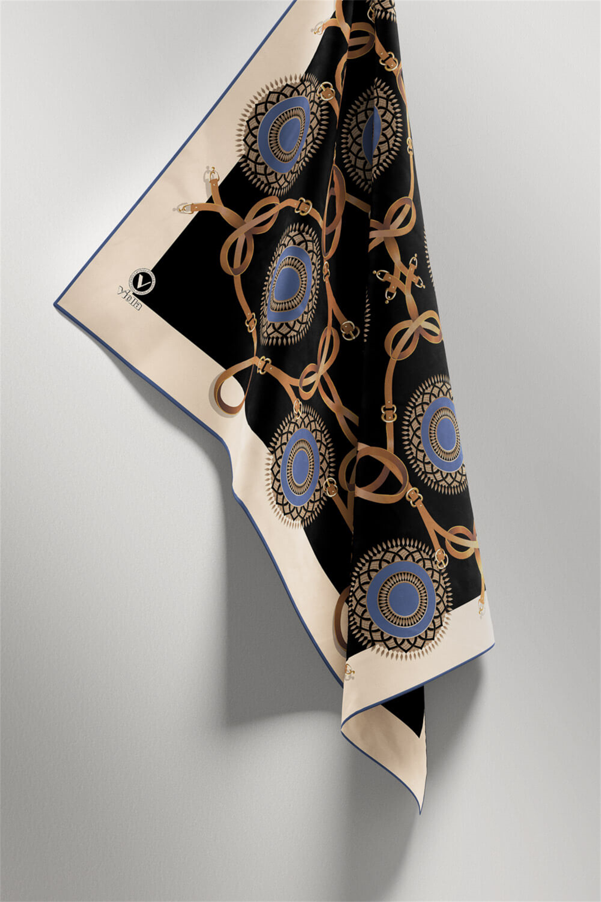 Twill Kemerli Ve Geometrik Desenli İndigo Renkli 90x90 Eşarp (İpek İçermez) Kenar Dikiş Şekli El Dikişli