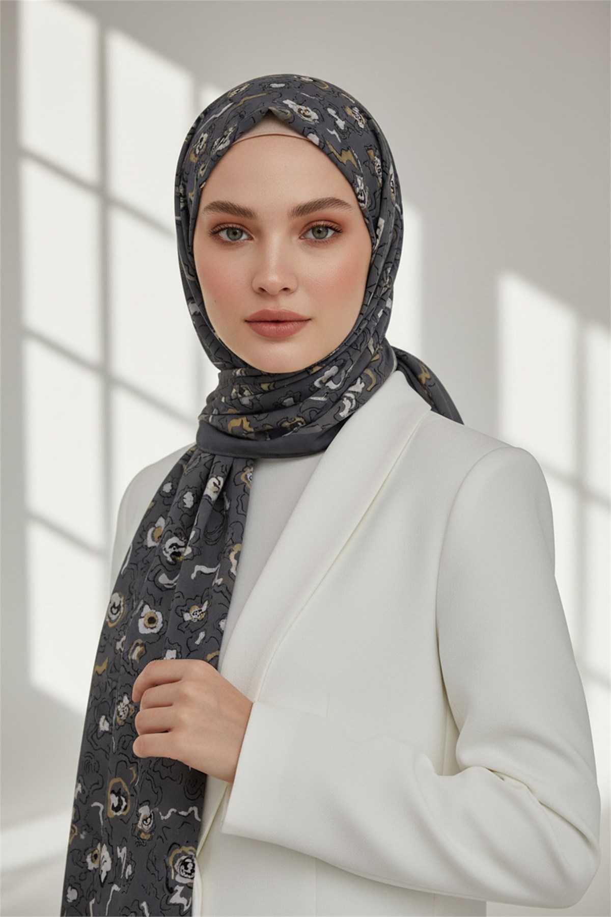 KREP ÇİÇEKLİ FÜME - BEJ RENKLİ 75X195 KIRIŞMAZ ŞAL