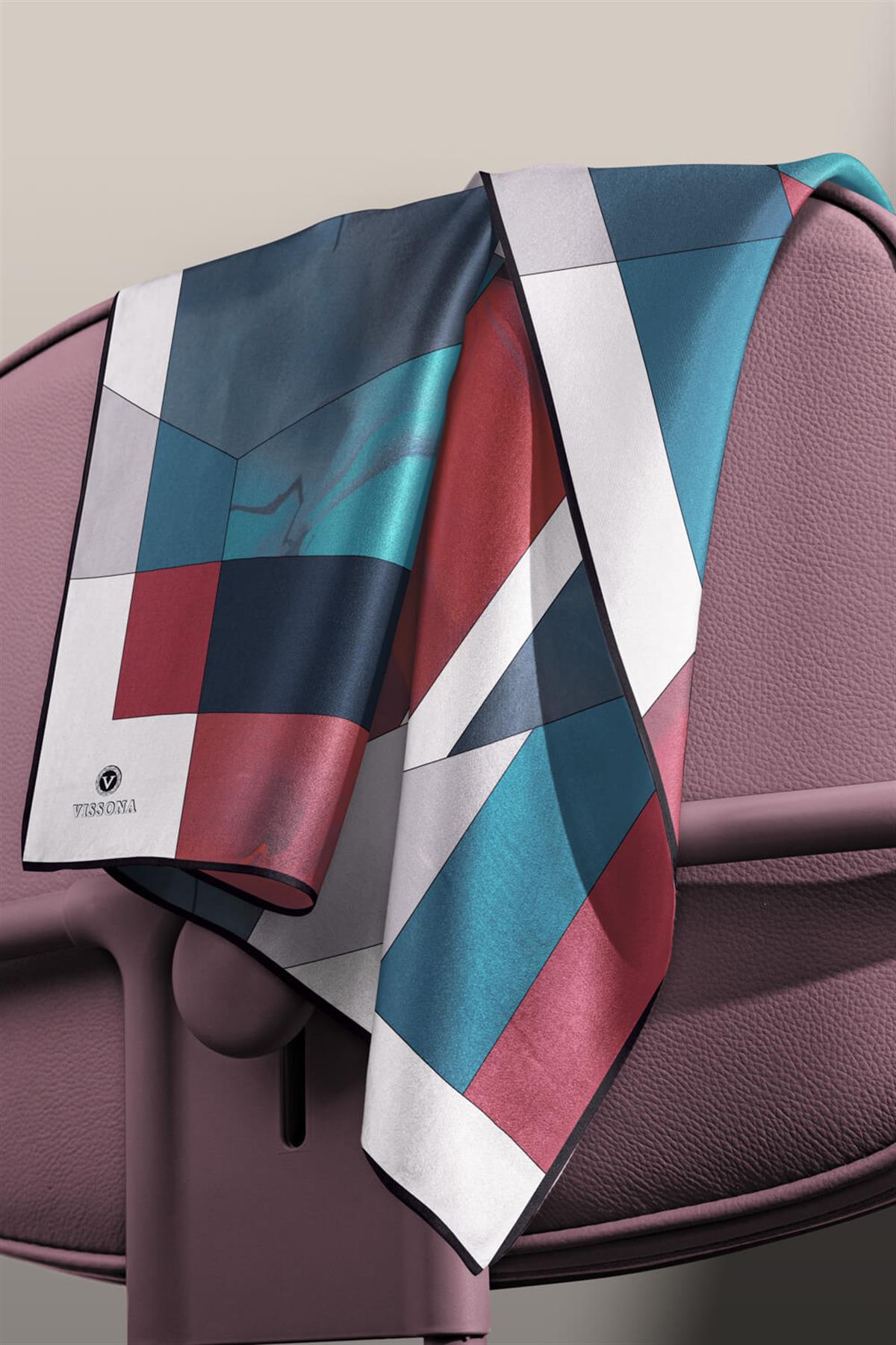 %100 Twill İpek Geometrik Desenli Taba - Petrol Mavisi Renkli 90x90 Eşarp Dikim Şekli : El Dikişi