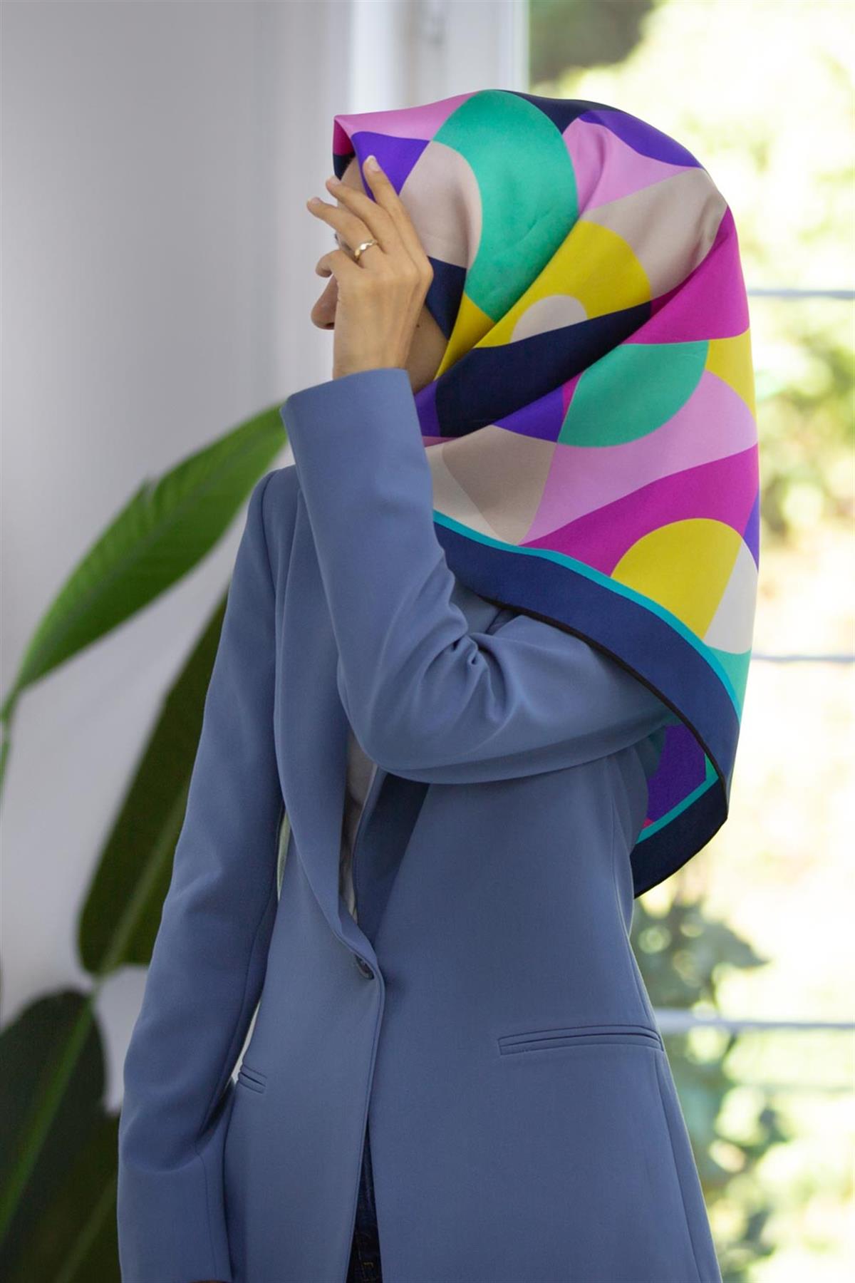 %100 Twill Renk Bloklu Çizgili Desenli Pembe - Lacivert Renkli 90x90 Eşarp Dikim Şekli: El Dikişii