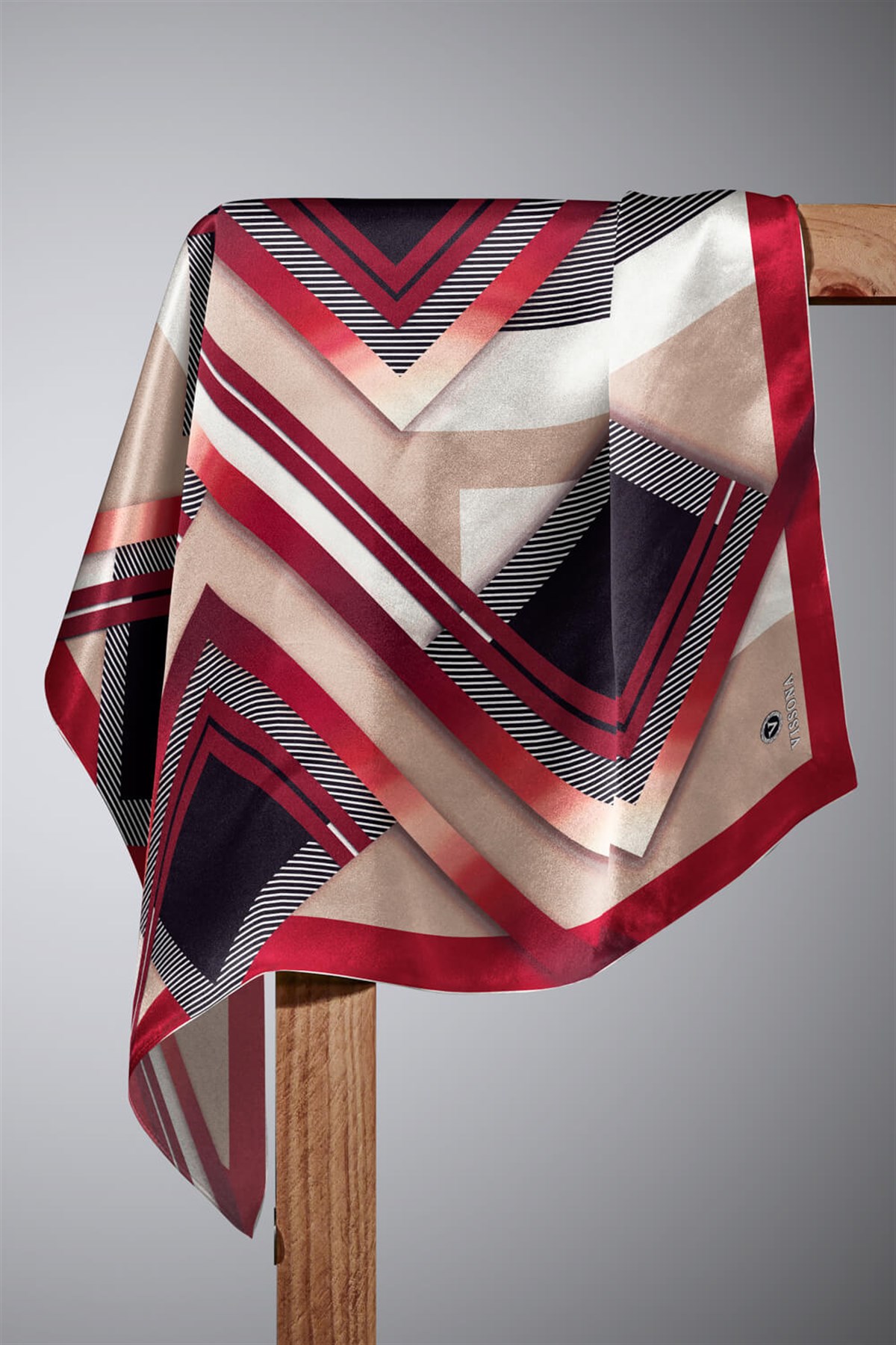%100 Twill İpek Zebra Desenli Bej - Bordo Renkli 90x90 Eşarp Dikim Şekli : El Dikişi