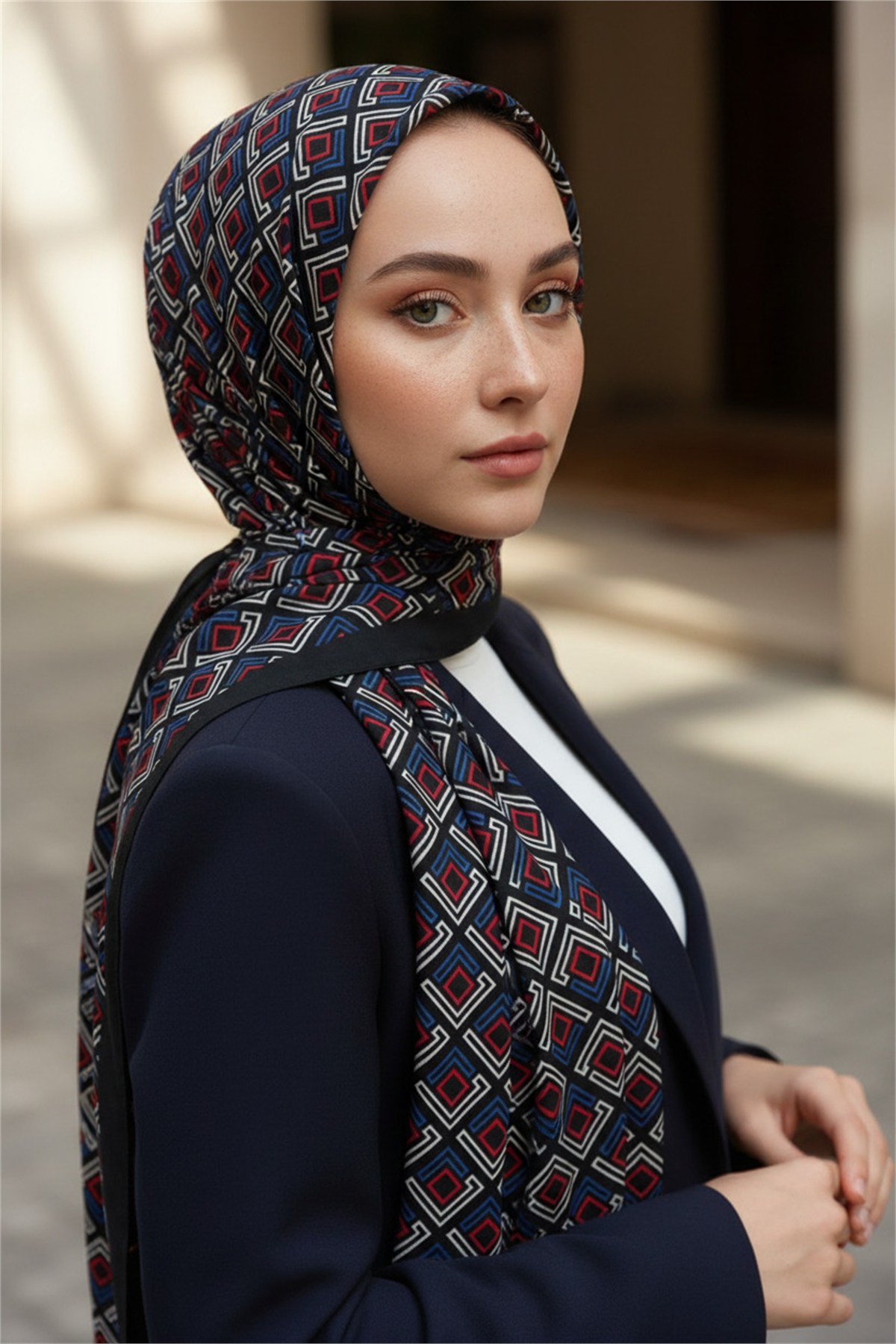 KREP MİNİ MOTİF DESENLİ İNDİGO - KIRMIZI RENKLİ 75X195 KIRIŞMAZ ŞAL