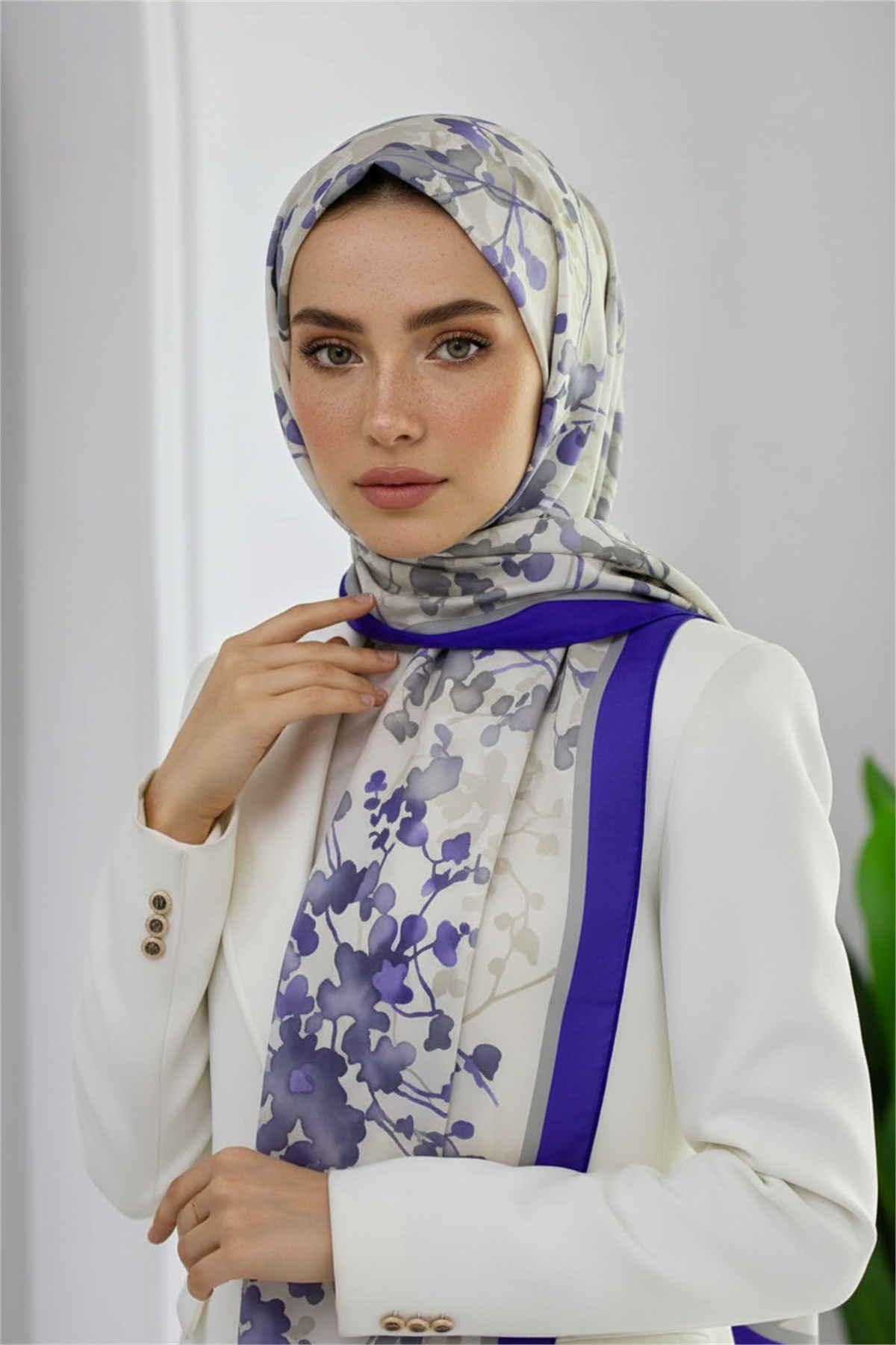 KREP ÇİÇEK DESENLİ SAKS RENKLİ 75X195 KIRIŞMAZ ŞAL