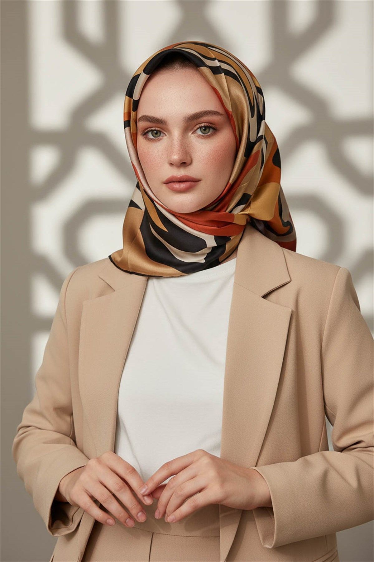 100% Twill İpek Dalga Desenli Hardal - Taba Renkli 90x90 Dikim Şekli : El Dikişi Eşarp