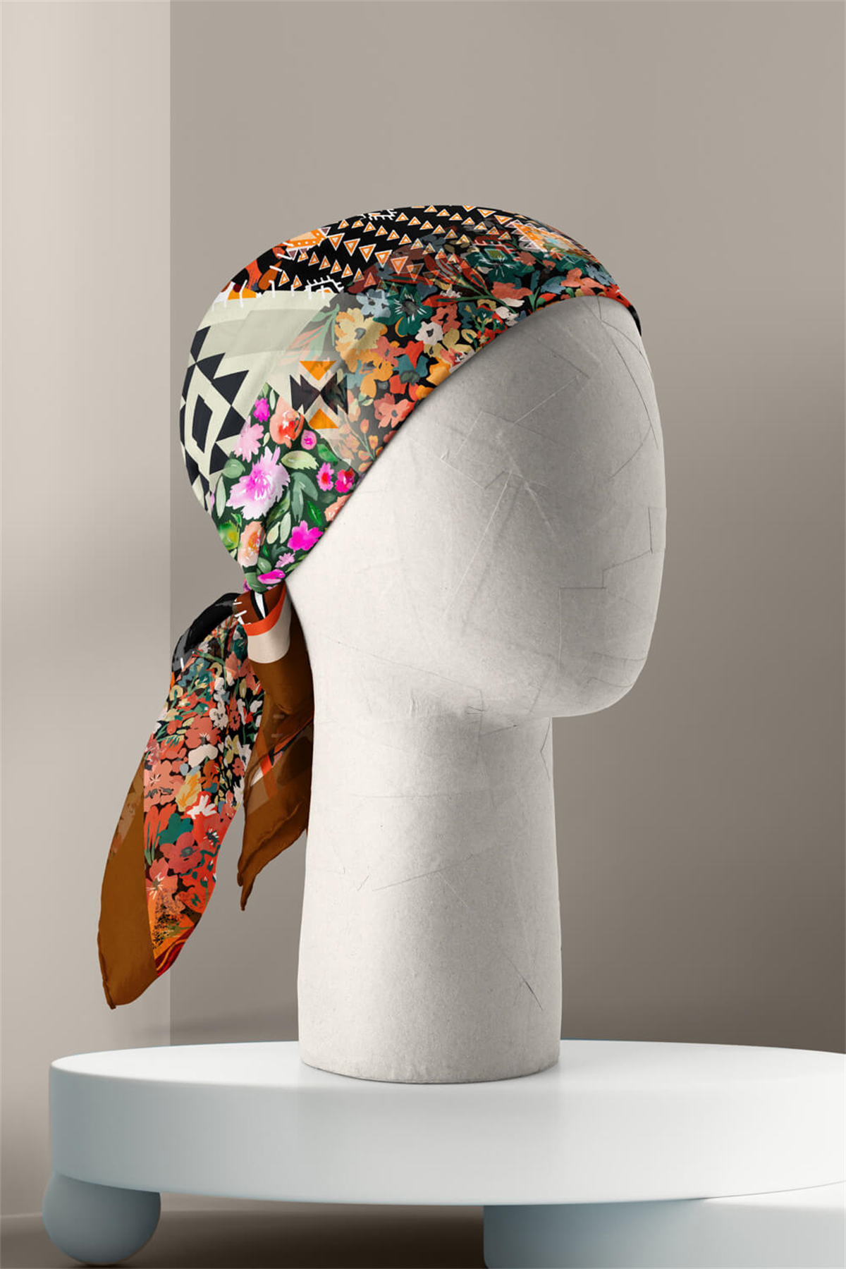 H17 ETNIC FLOWERS PATCHWORK BANDANA