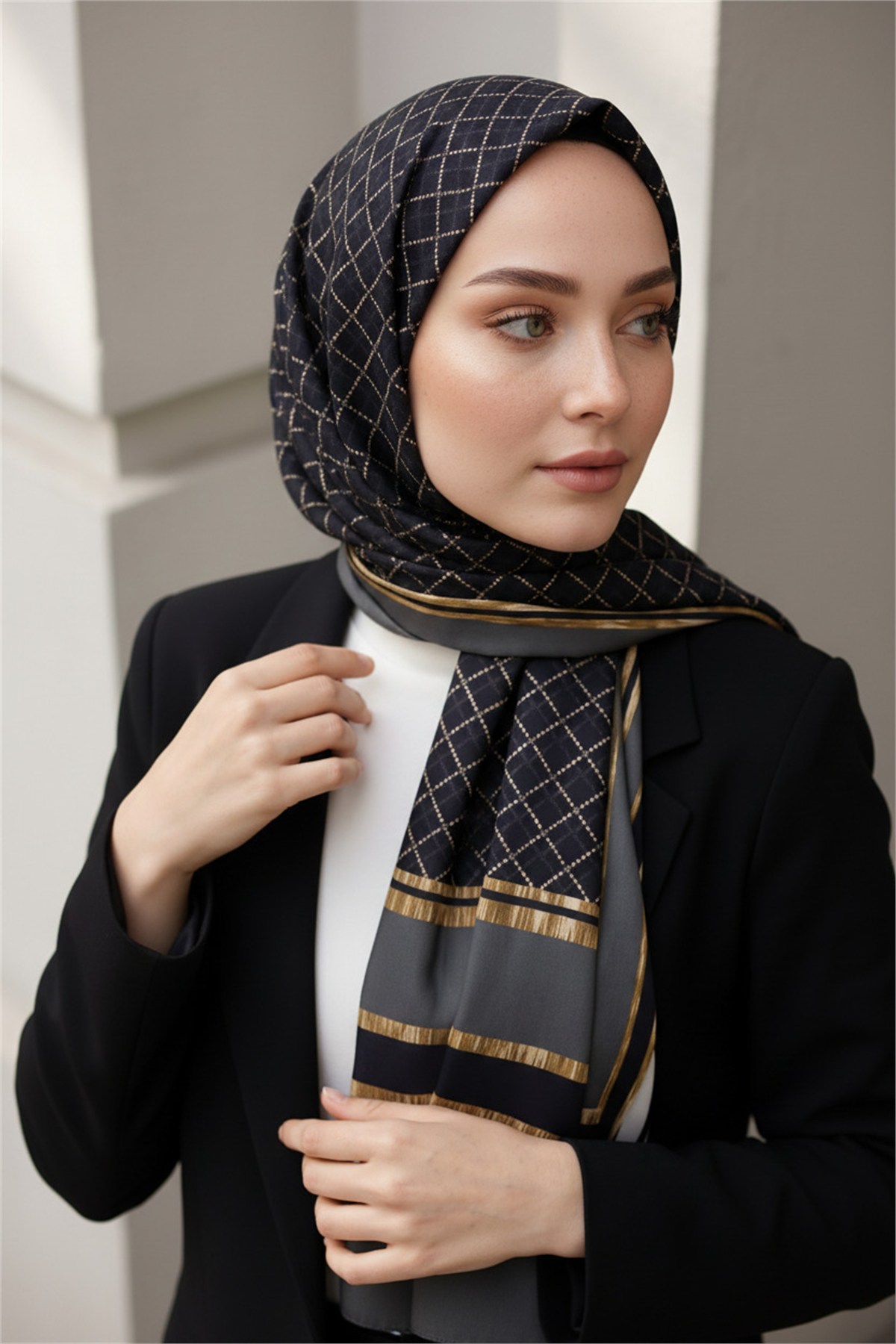 KREP ZEBRALI BAKLAVA DESENLİ GRİ RENKLİ 75X195 KIRIŞMAZ ŞAL