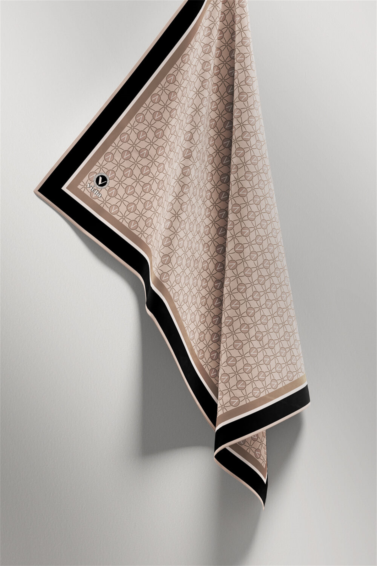 Twill V Desenli Bej Renkli 90x90 Eşarp (İpek İçermez) Dikim Şekli : El Dikişi