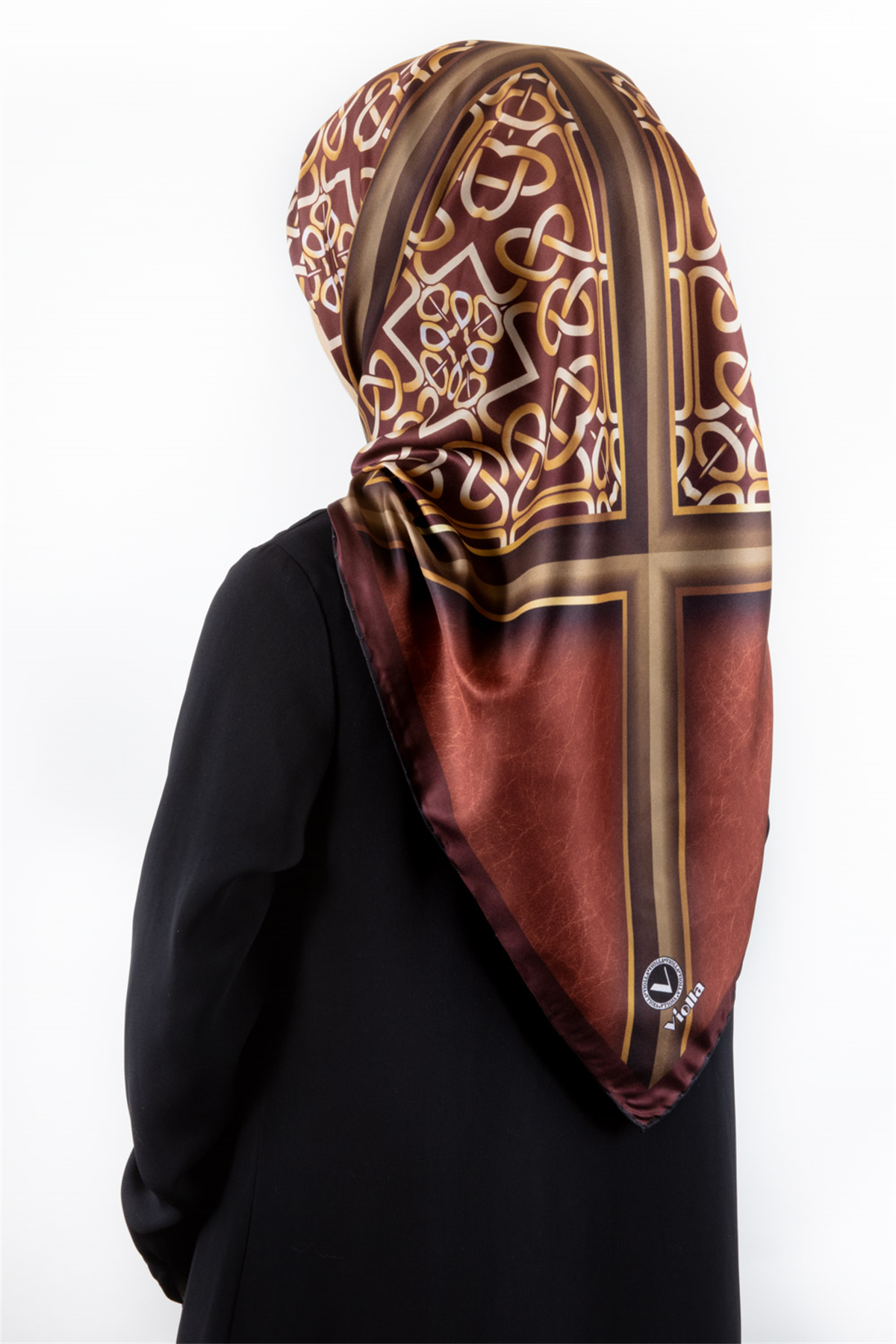 Twill Gold Çerçeveli Barok Desenli Taba Renkli 90x90 Eşarp (İpek İçermez) Kenar Dikiş Şekli El Dikişli
